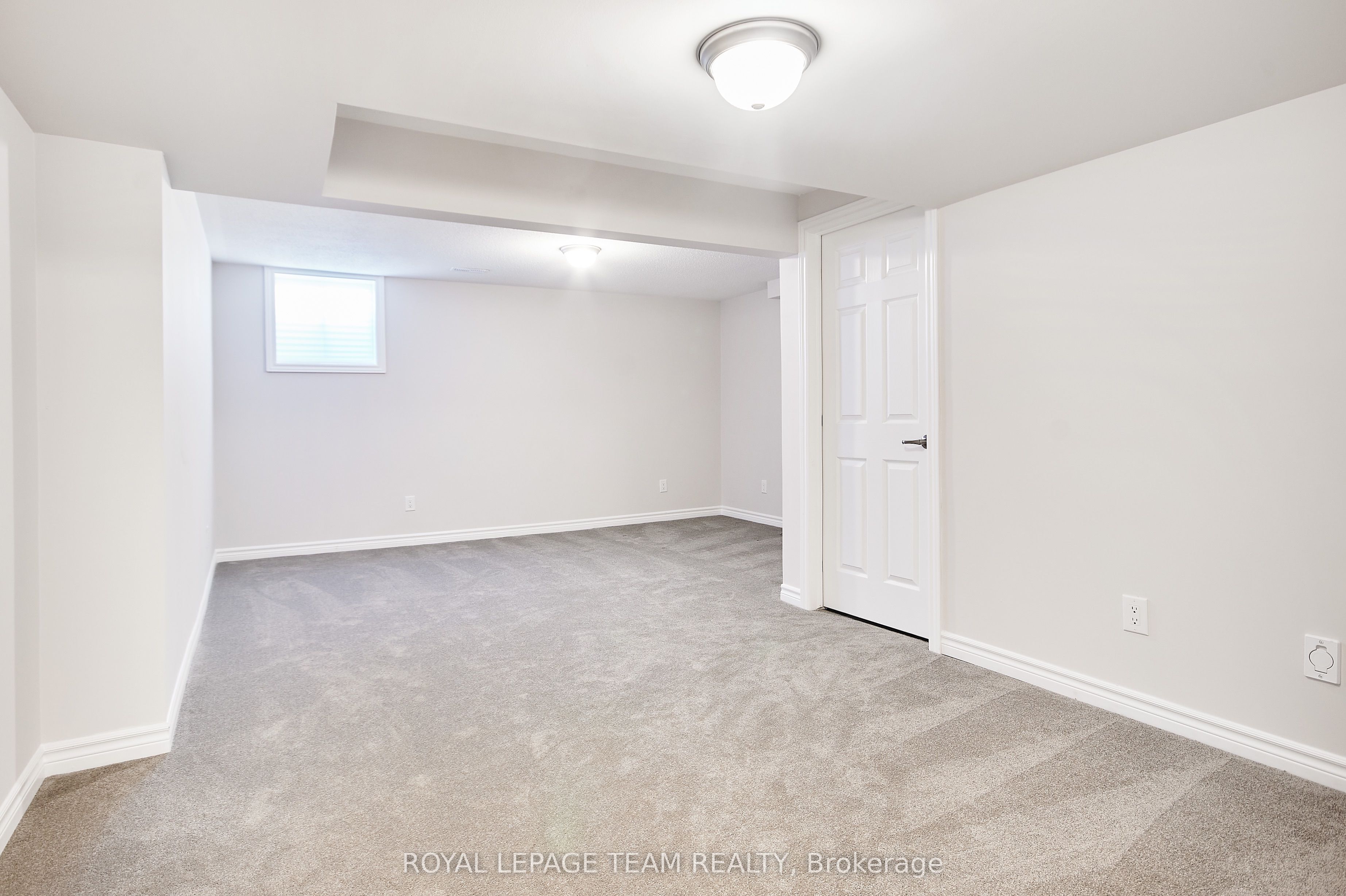 221 Merak Way Property Photo 32