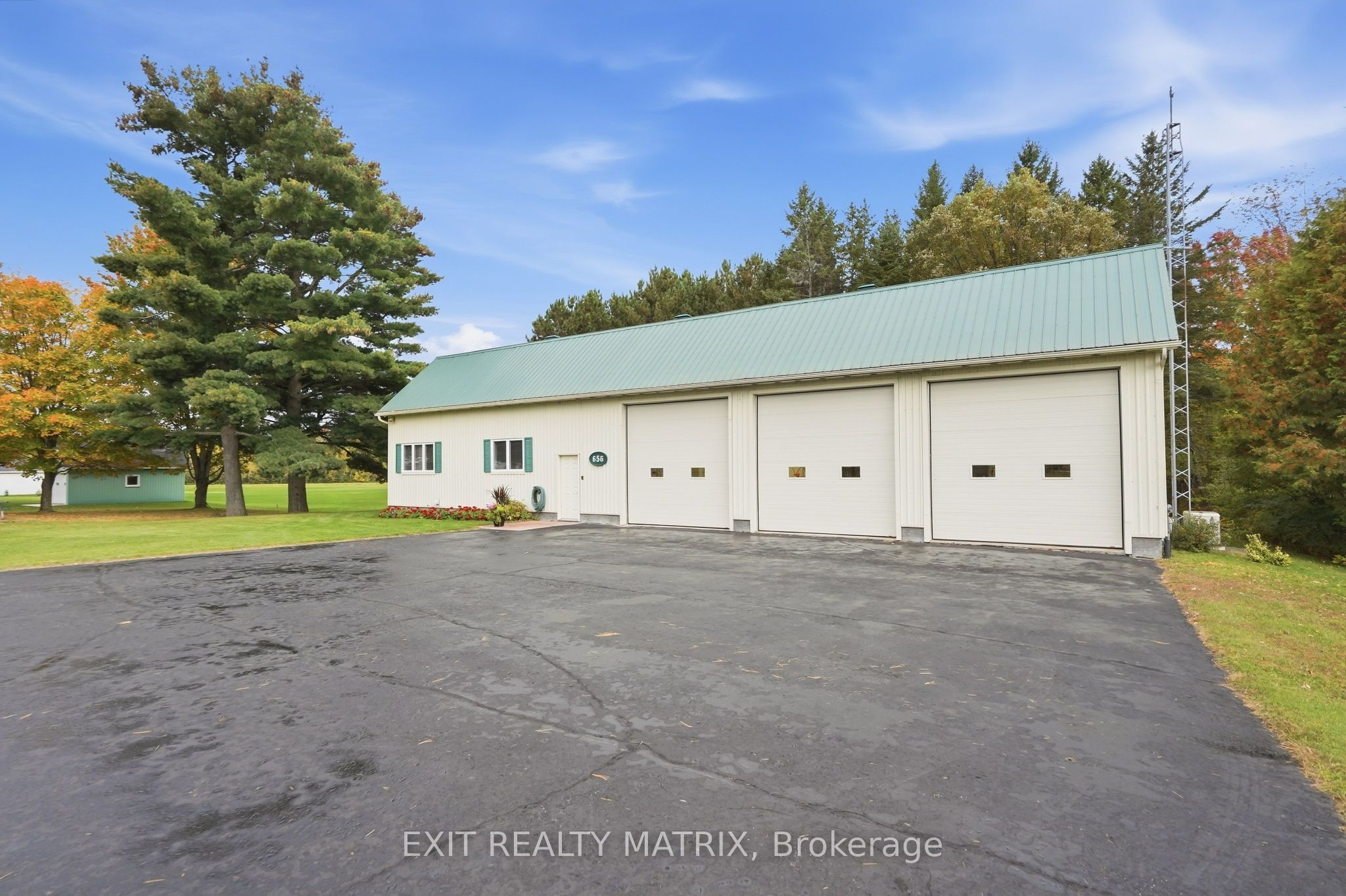 656 Ch Station Road Property Photo 3