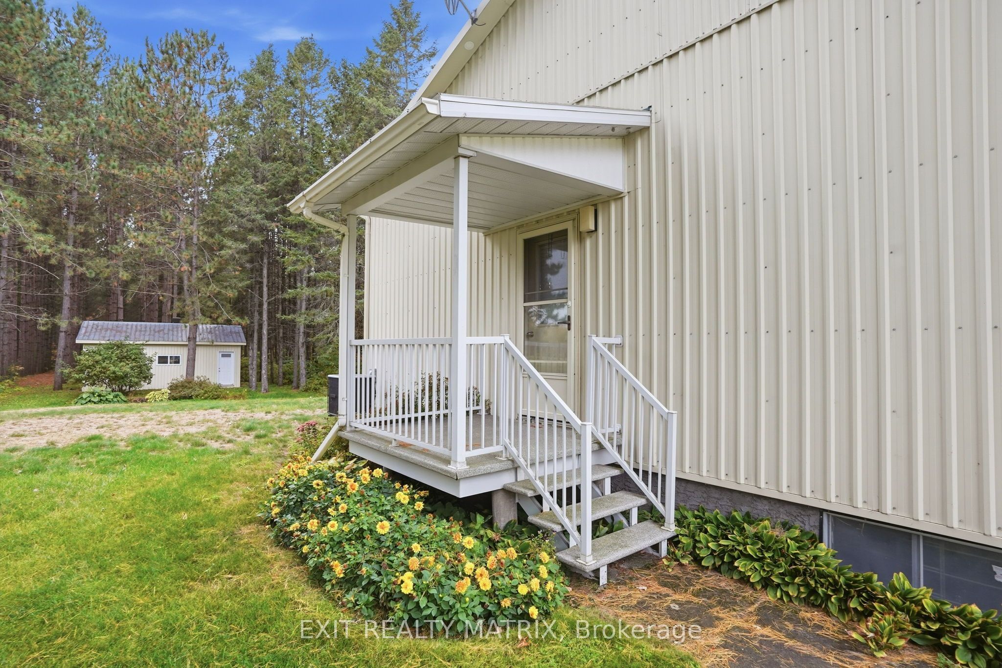 656 Ch Station Road Property Photo 5