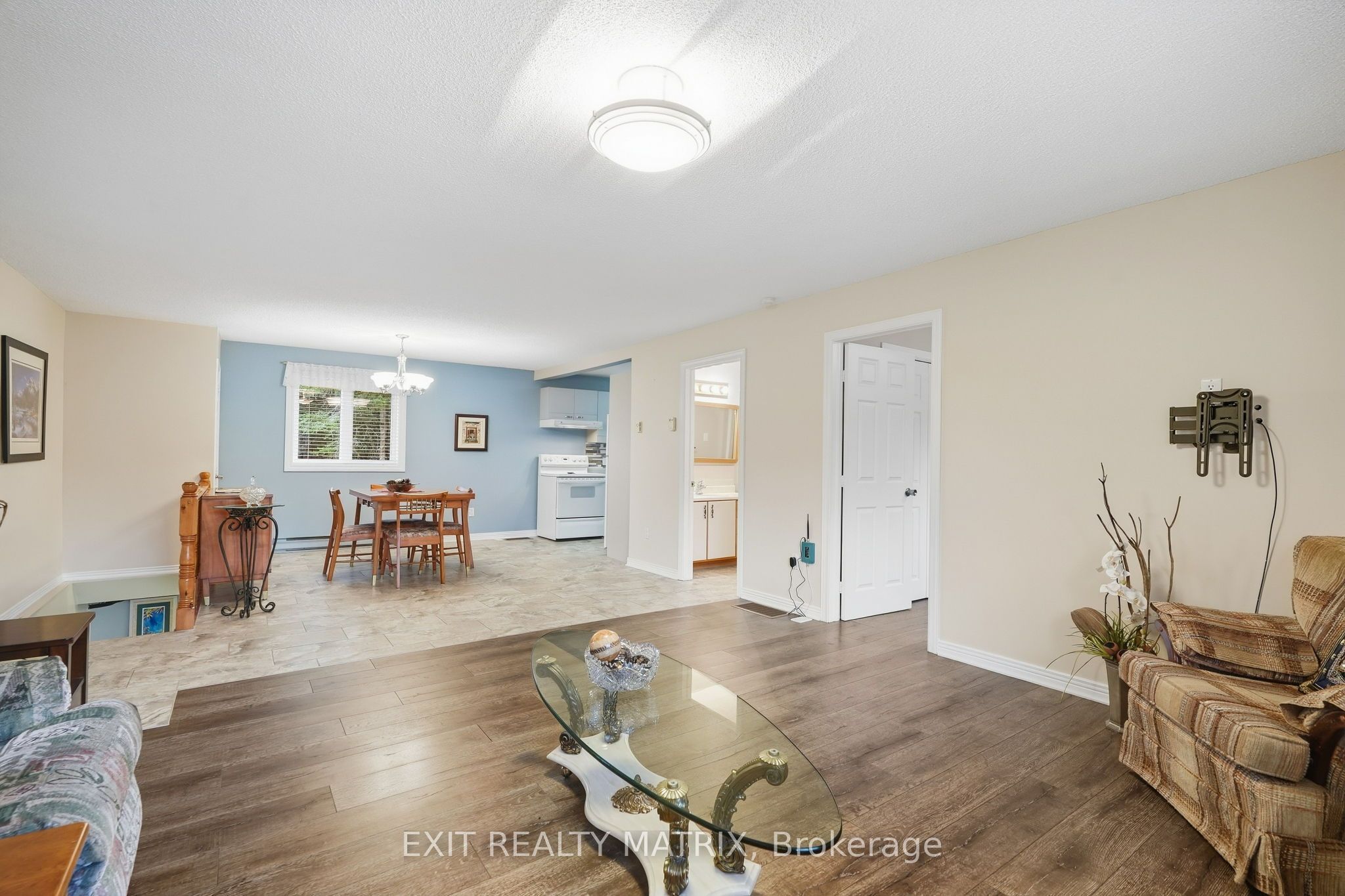 656 Ch Station Road Property Photo 7