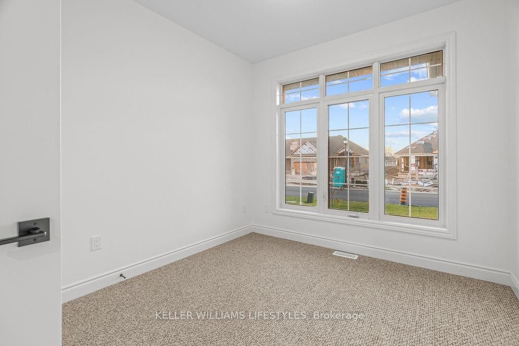 108 Leneve Street Property Photo 6