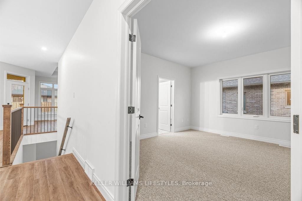 108 Leneve Street Property Photo 11