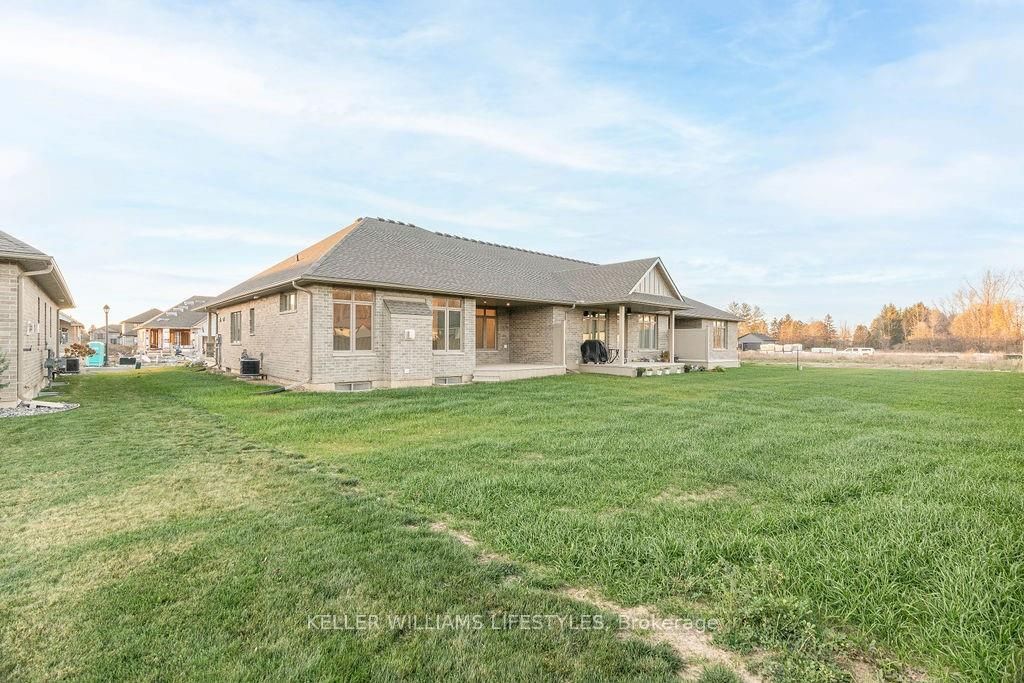 108 Leneve Street Property Photo 40