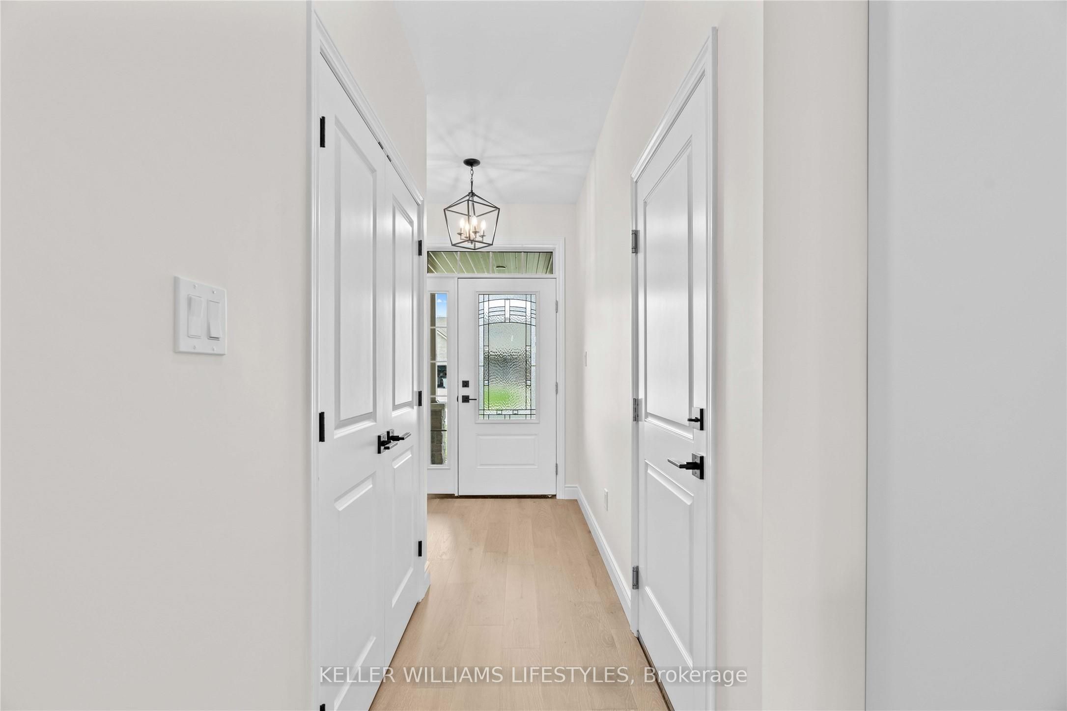 110 Leneve Street Property Photo 5