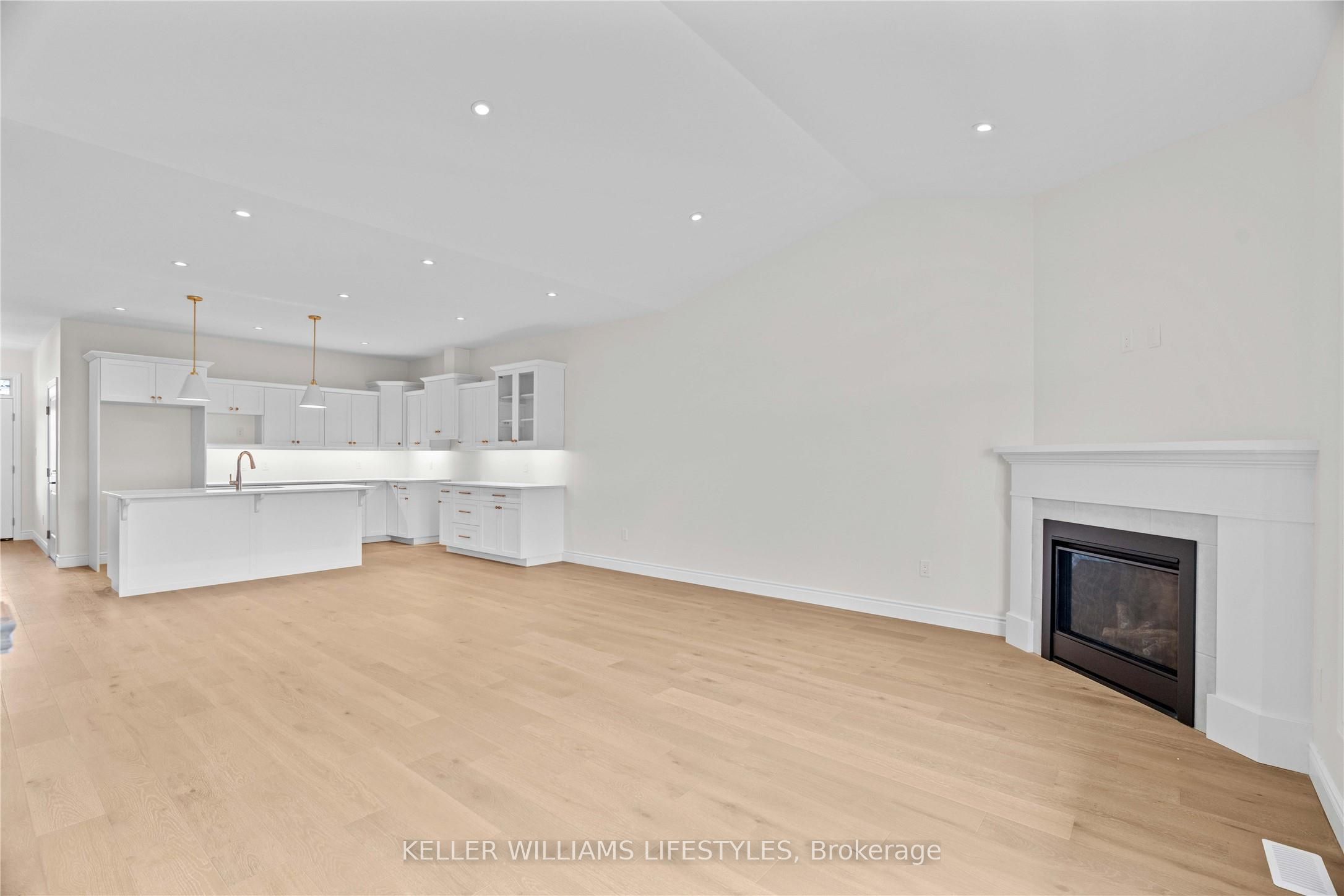 110 Leneve Street Property Photo 14