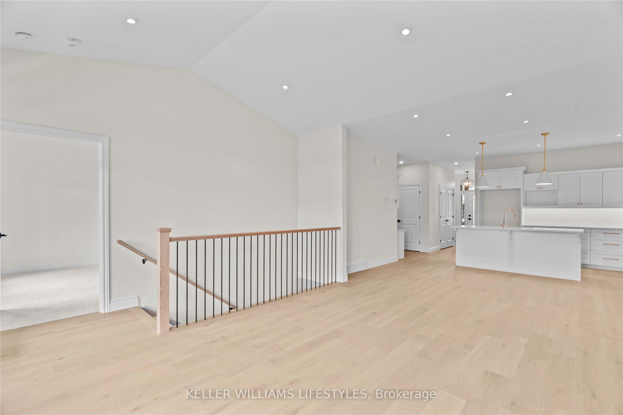 110 Leneve Street Property Photo 17