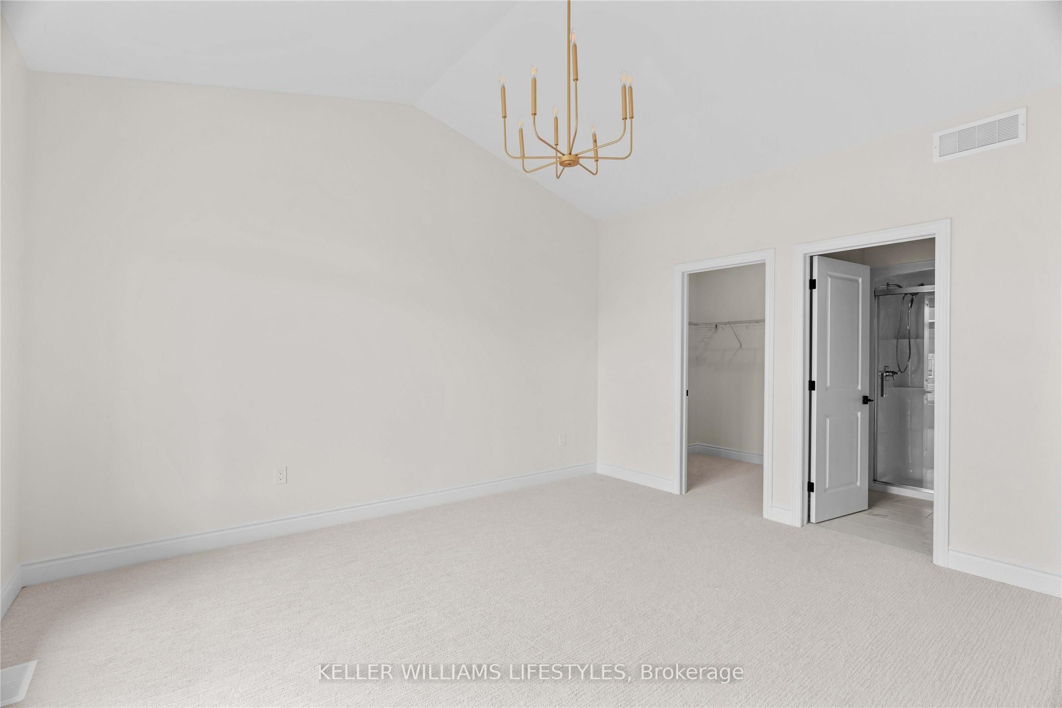 110 Leneve Street Property Photo 25