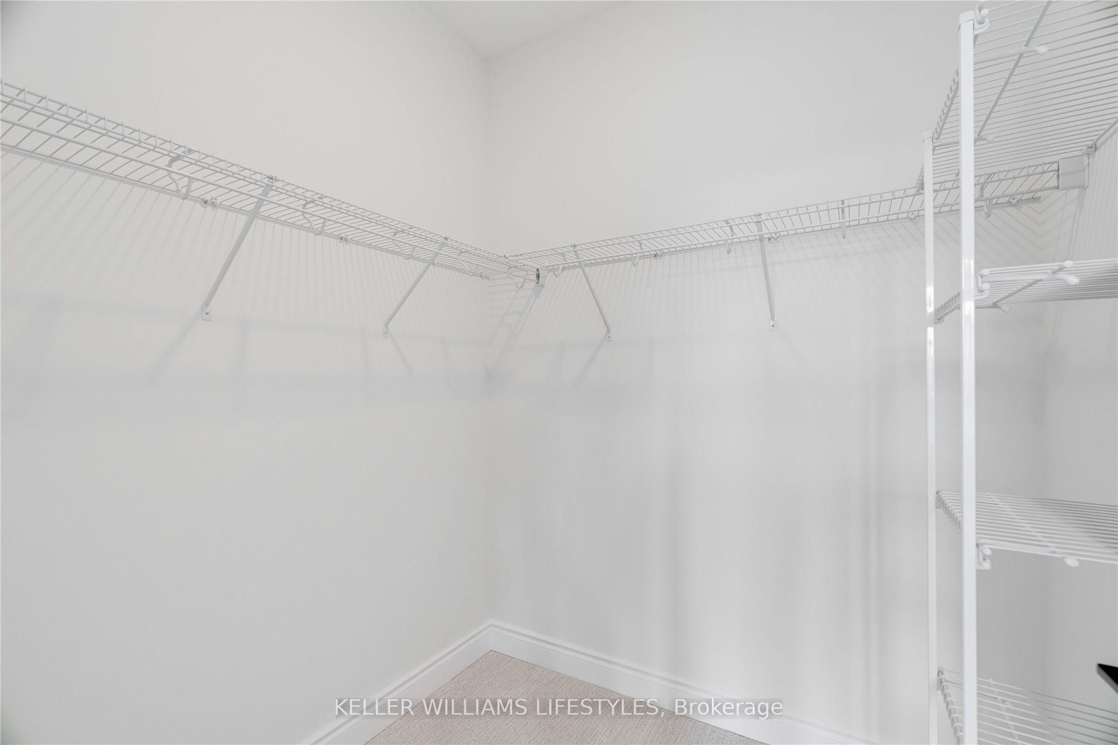 110 Leneve Street Property Photo 26