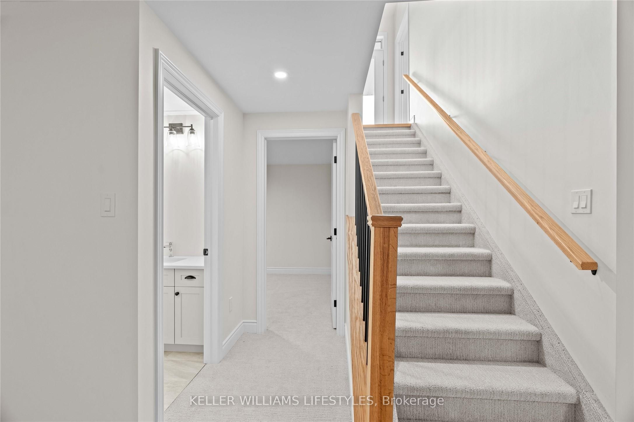 110 Leneve Street Property Photo 27