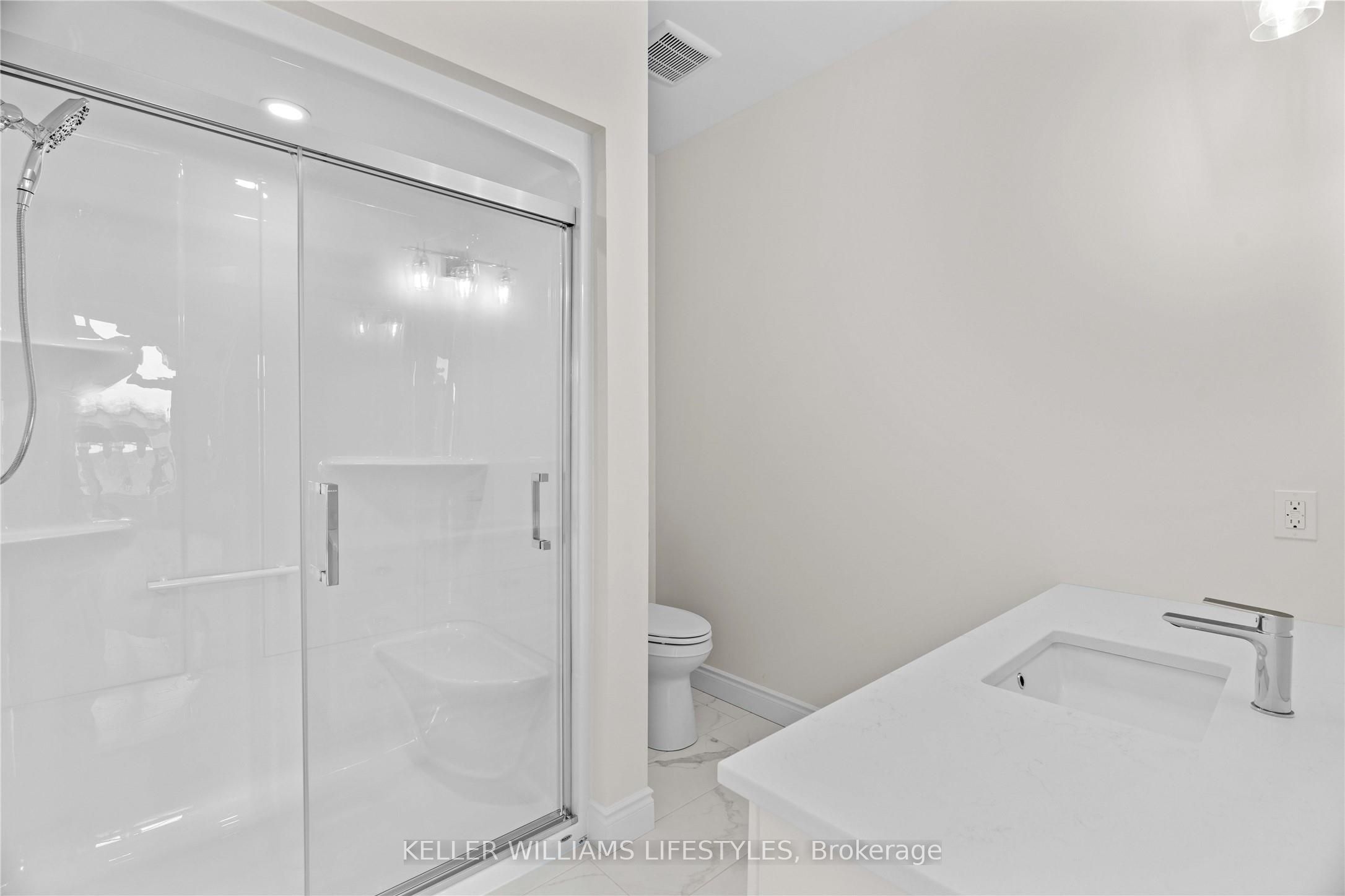 110 Leneve Street Property Photo 33