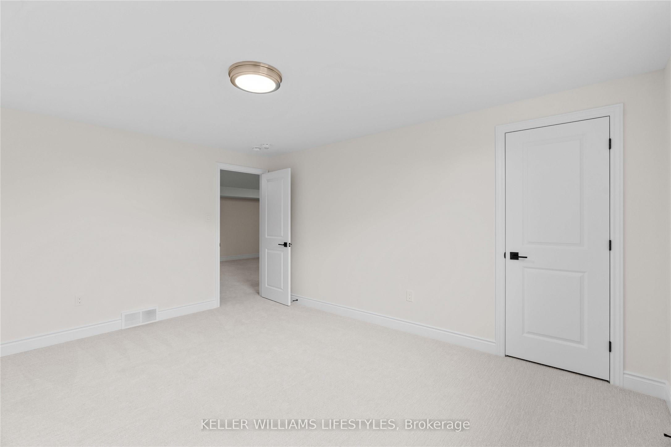 110 Leneve Street Property Photo 34
