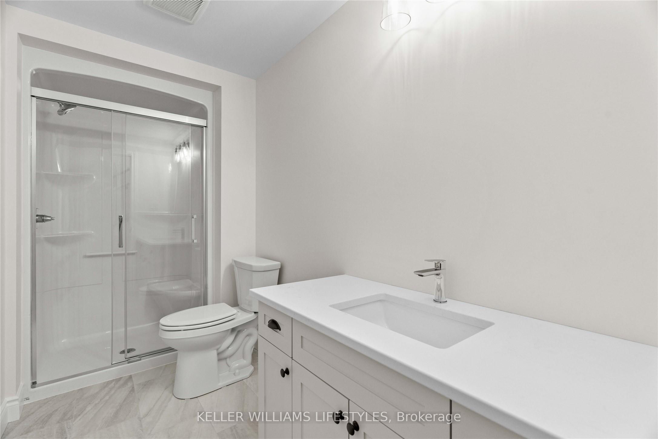 110 Leneve Street Property Photo 35