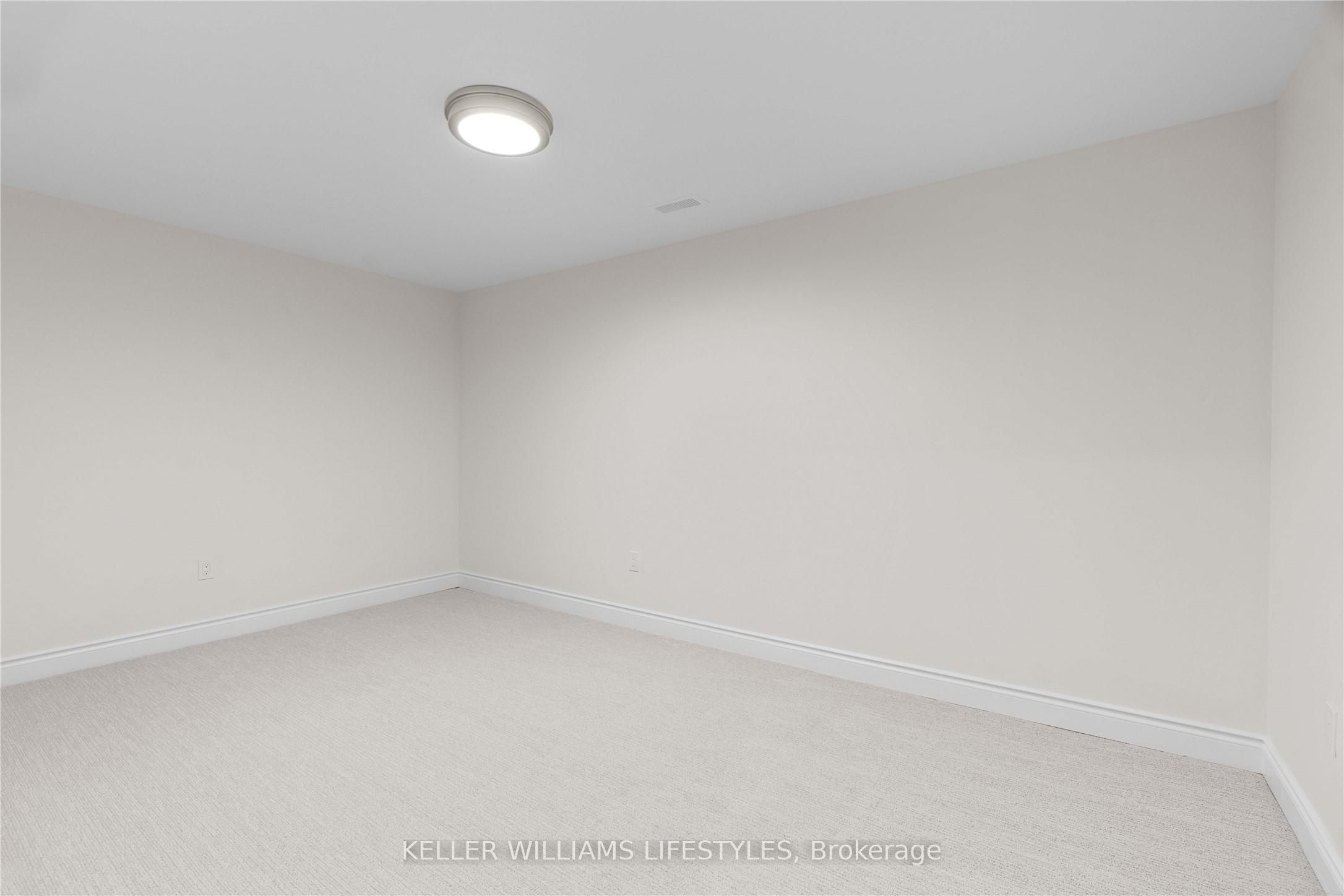 110 Leneve Street Property Photo 36
