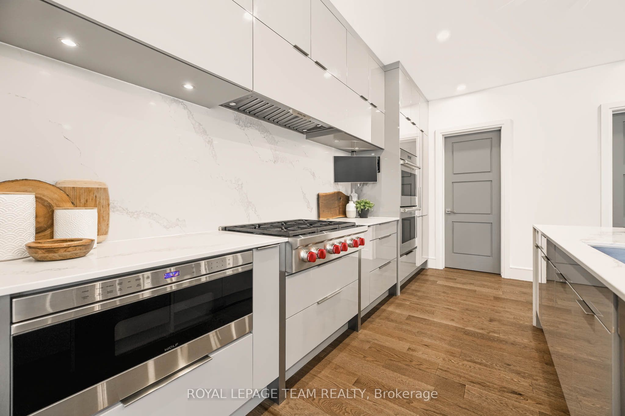 521 Westminster Avenue Property Photo 17