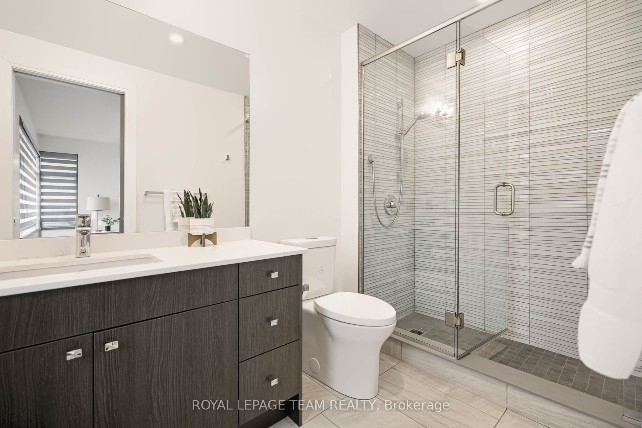 521 Westminster Avenue Property Photo 37
