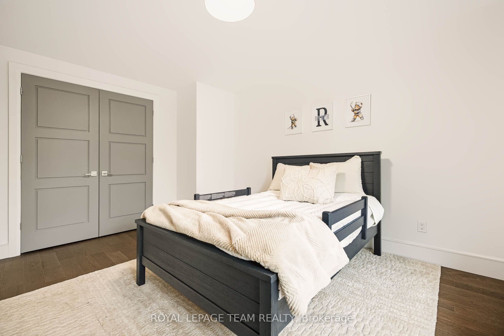521 Westminster Avenue Property Photo 39