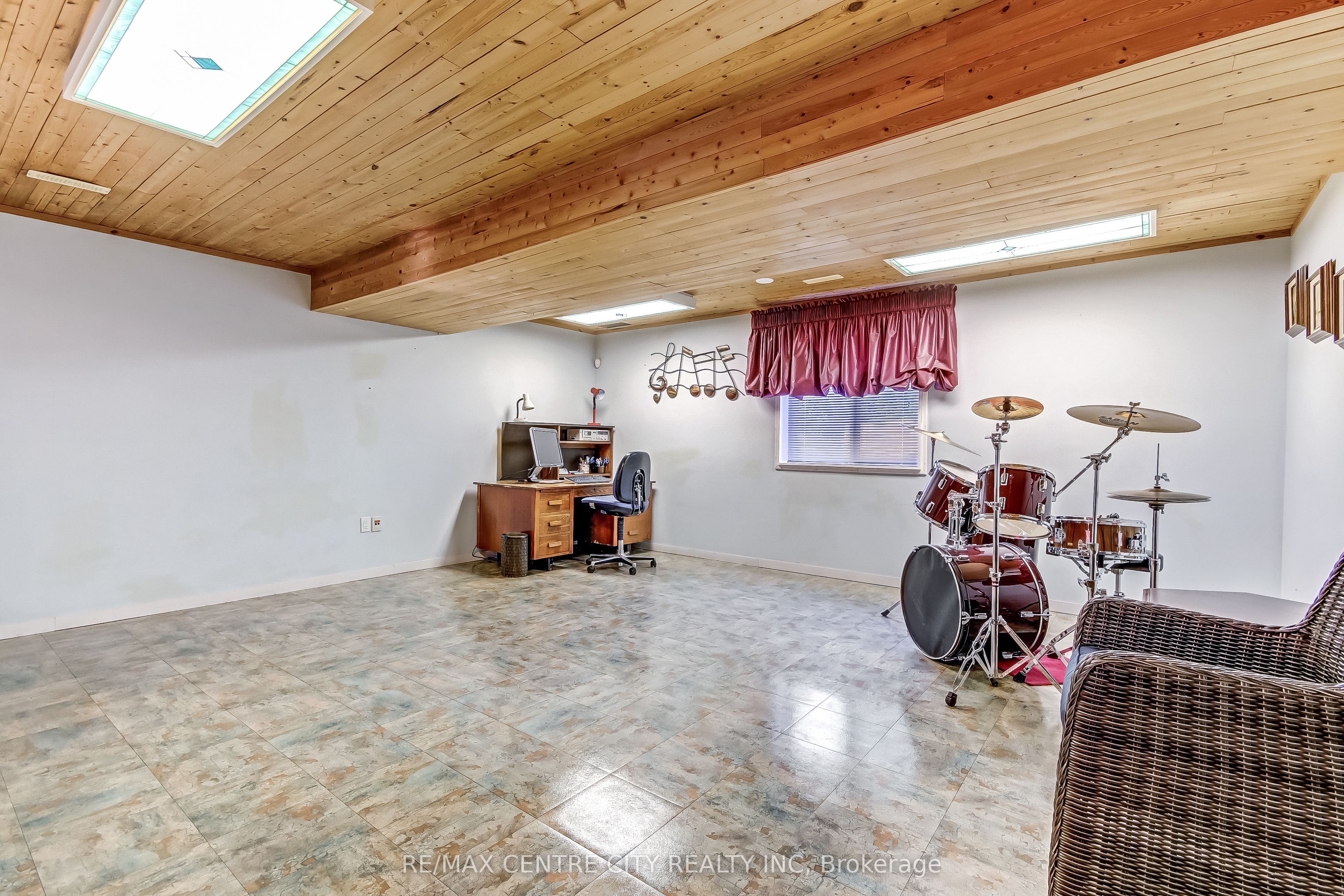 22 Harrington Crescent Property Photo 18