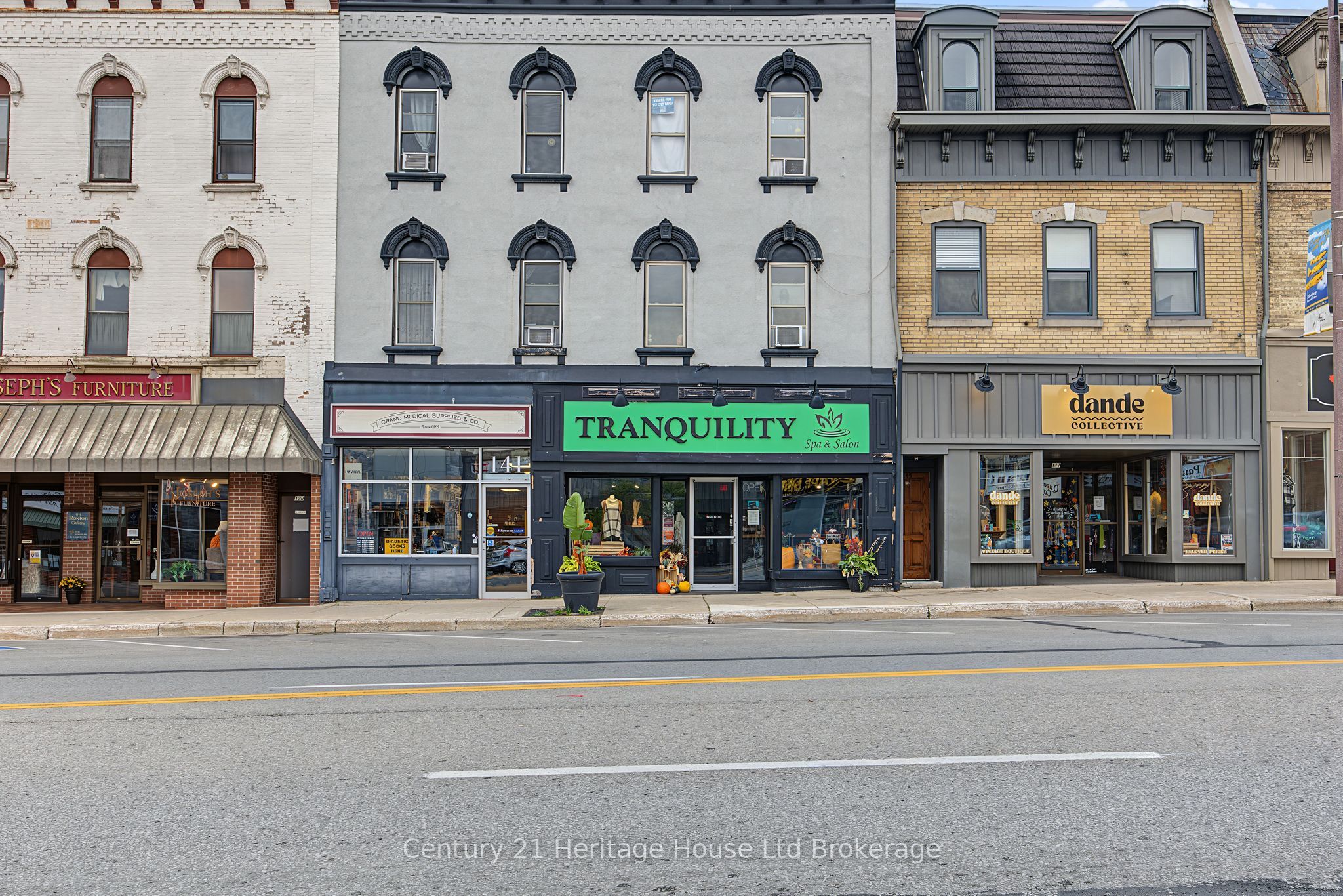 141-143 Broadway Street Property Photo 3