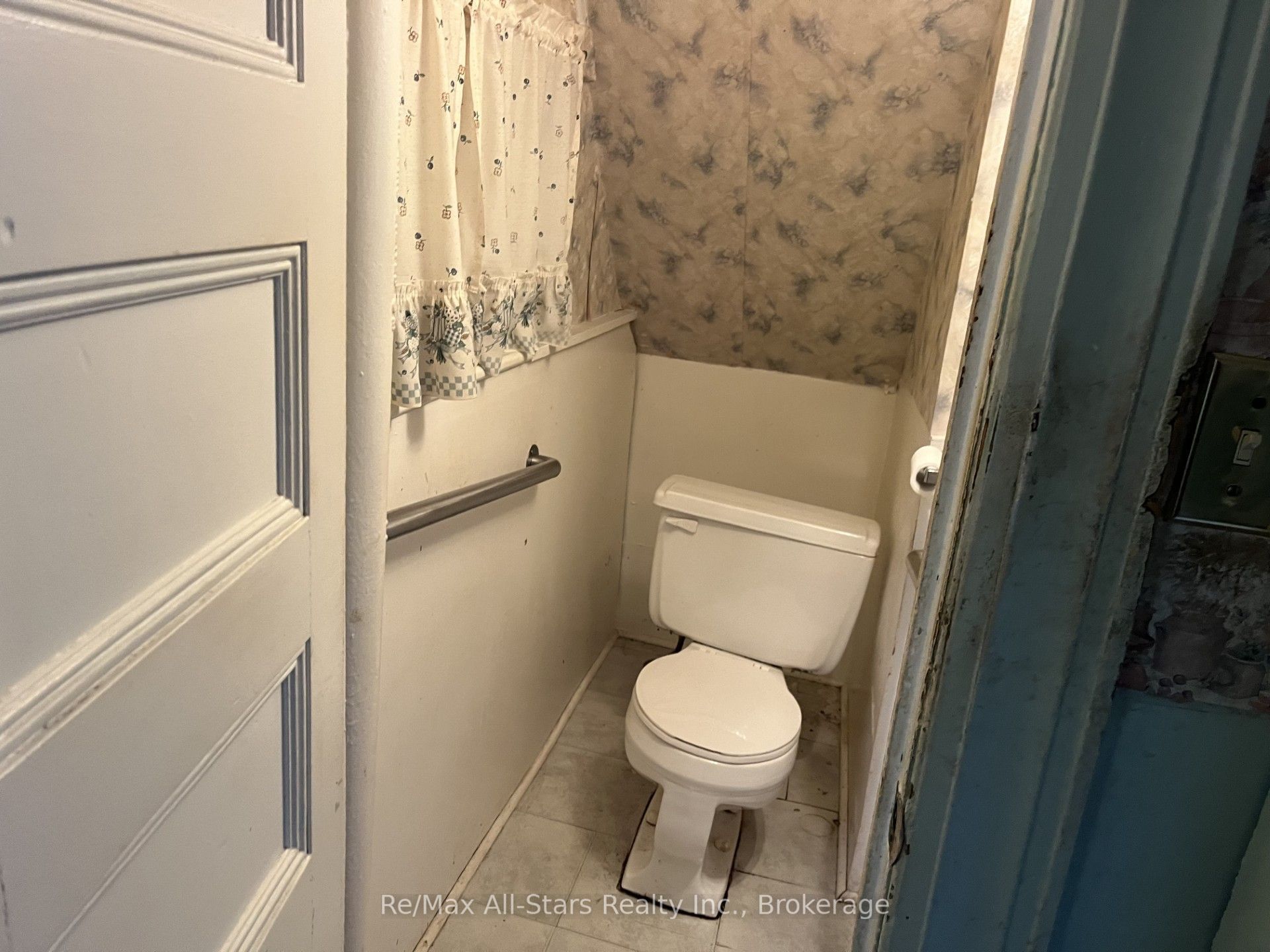 485 Mark Street Property Photo 12