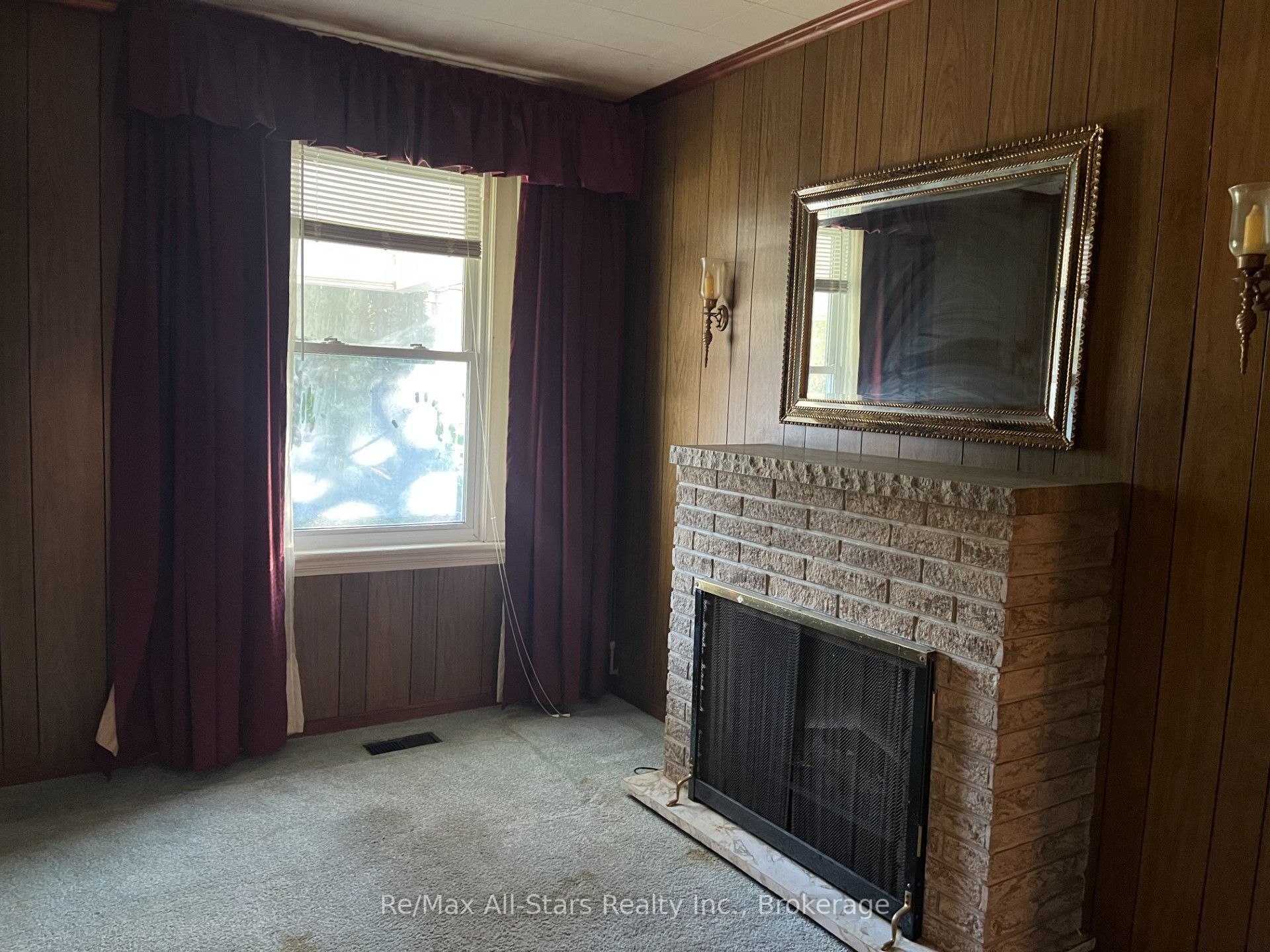 485 Mark Street Property Photo 15