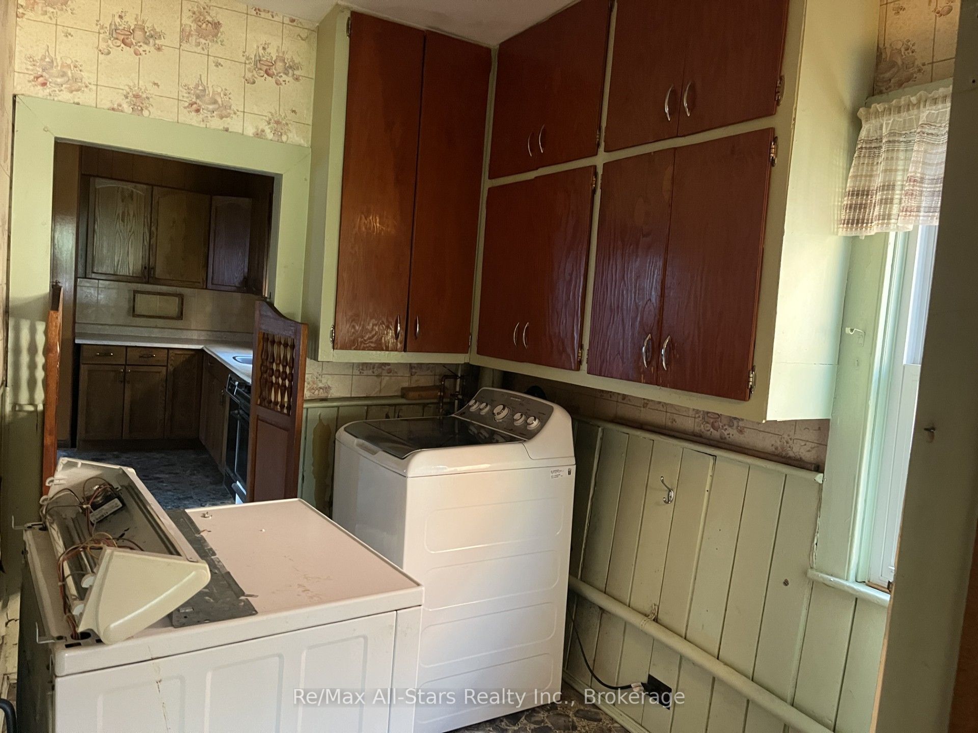 485 Mark Street Property Photo 16