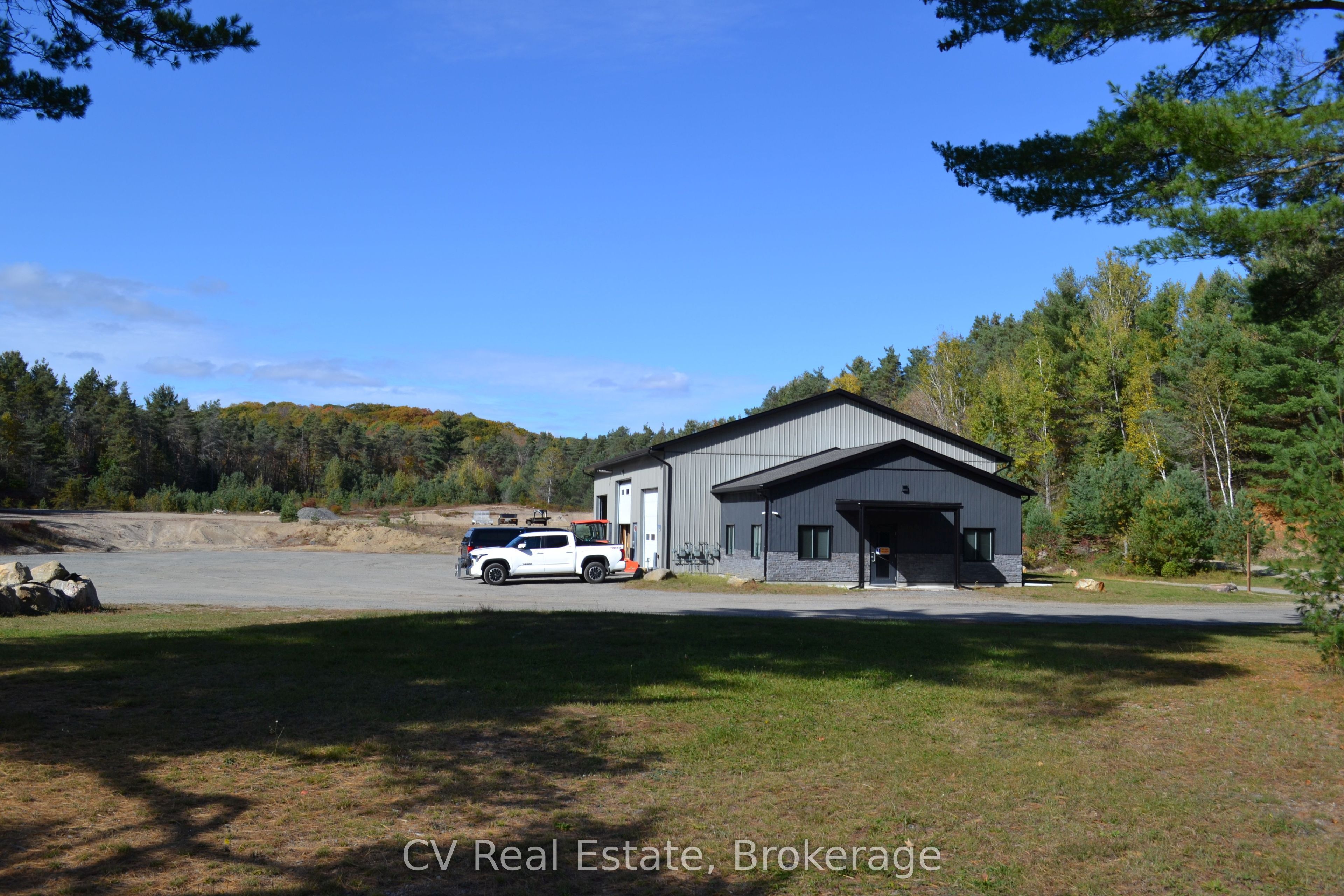 330 Boundary Road Property Photo 1