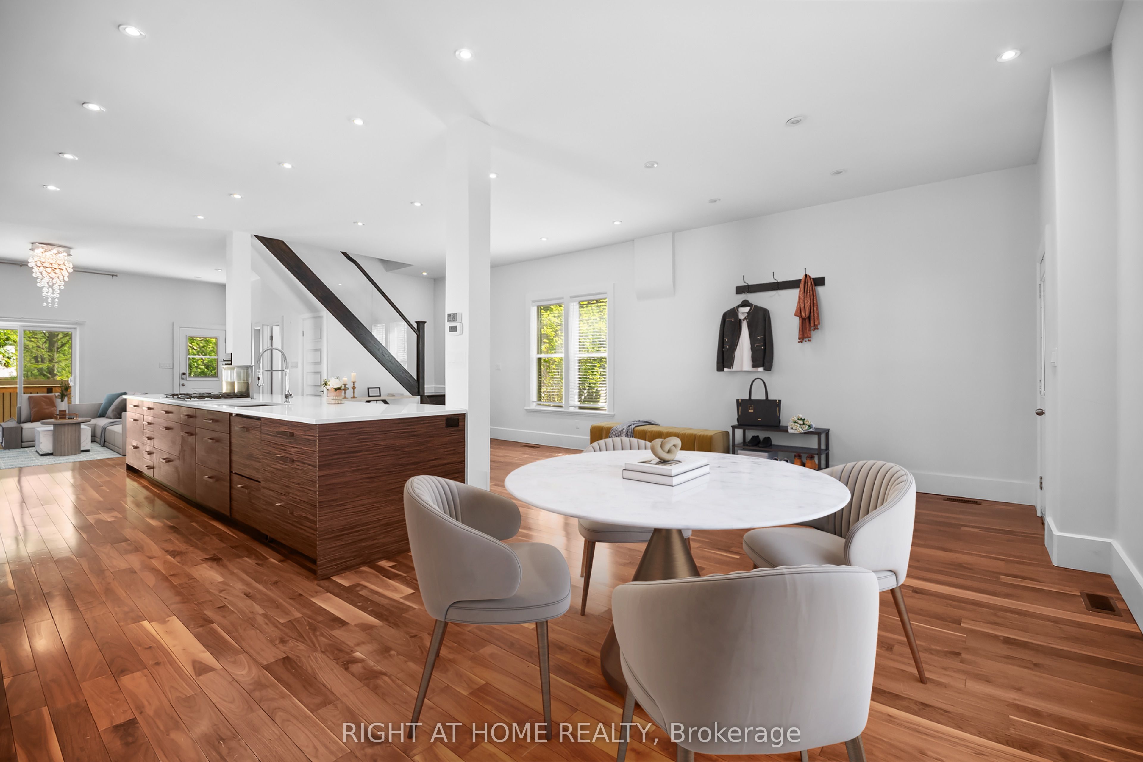 455 St James Street Property Photo 5