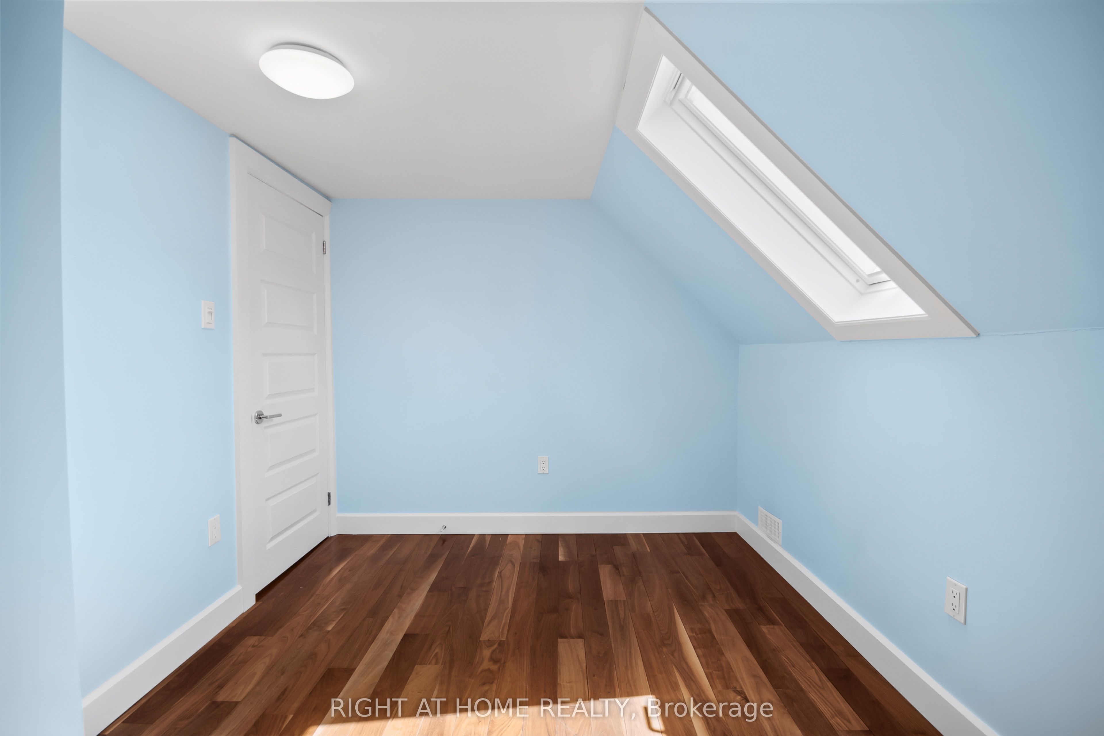 455 St James Street Property Photo 26