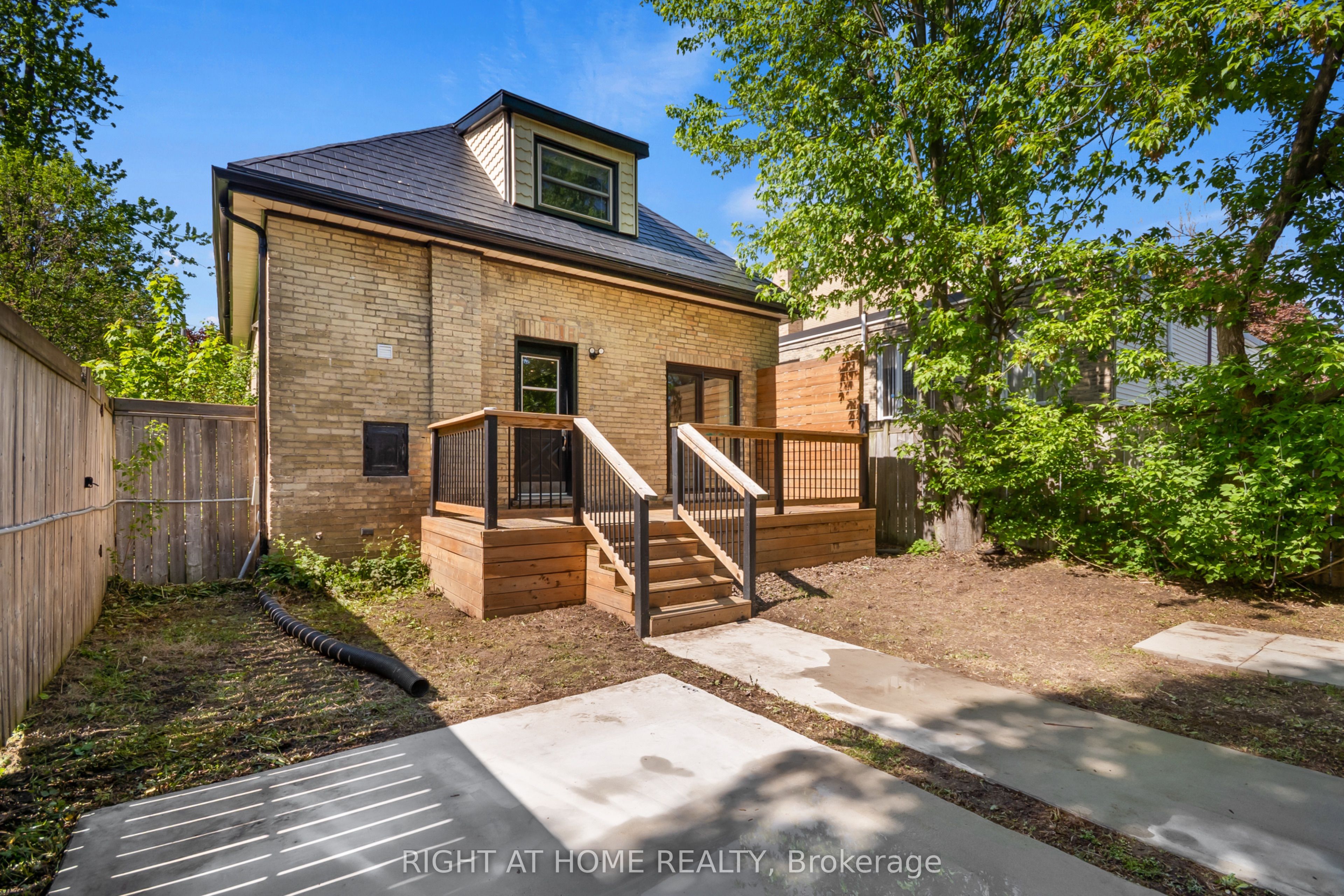 455 St James Street Property Photo 28