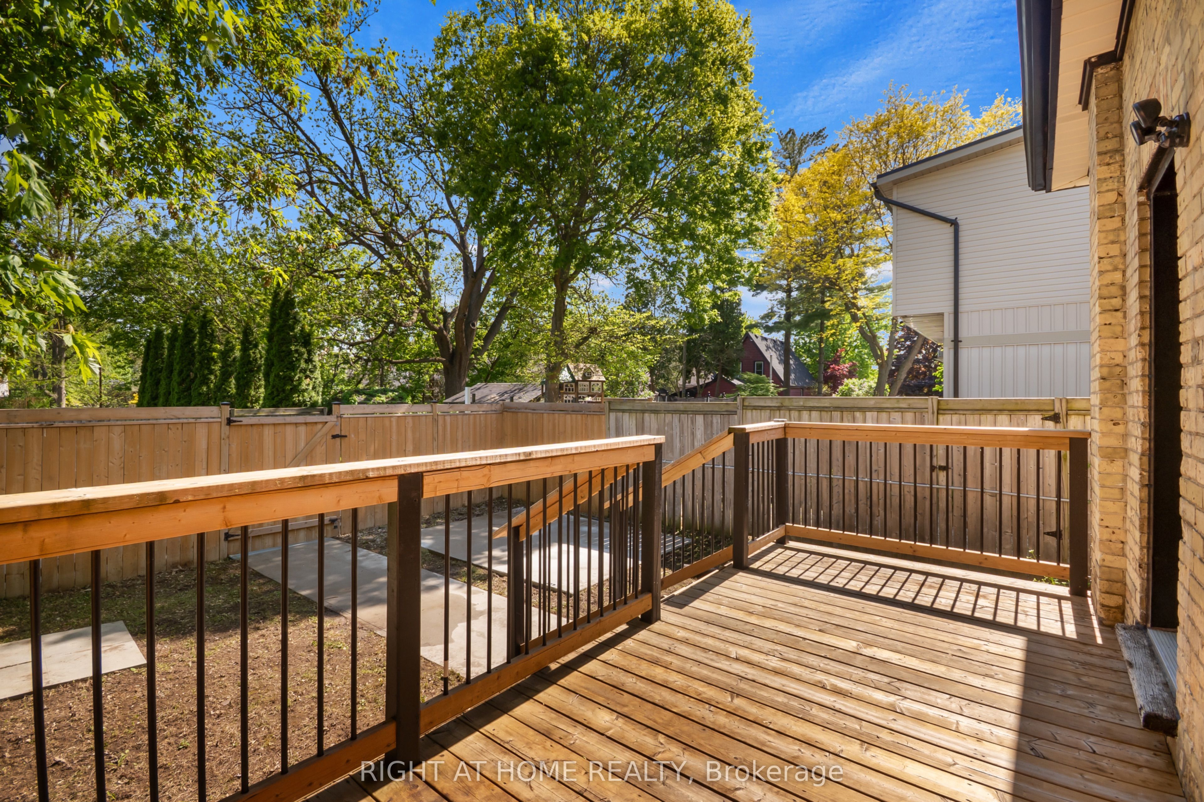 455 St James Street Property Photo 29