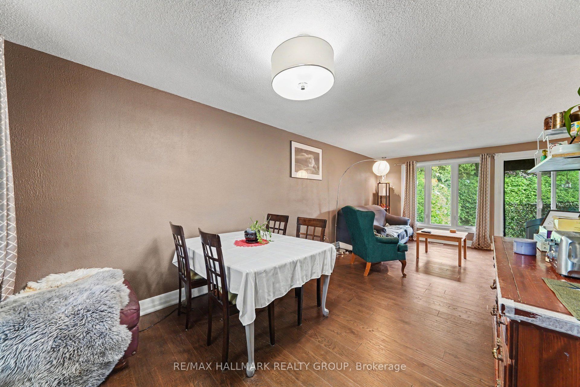 5 Lansfield Way Property Photo 8