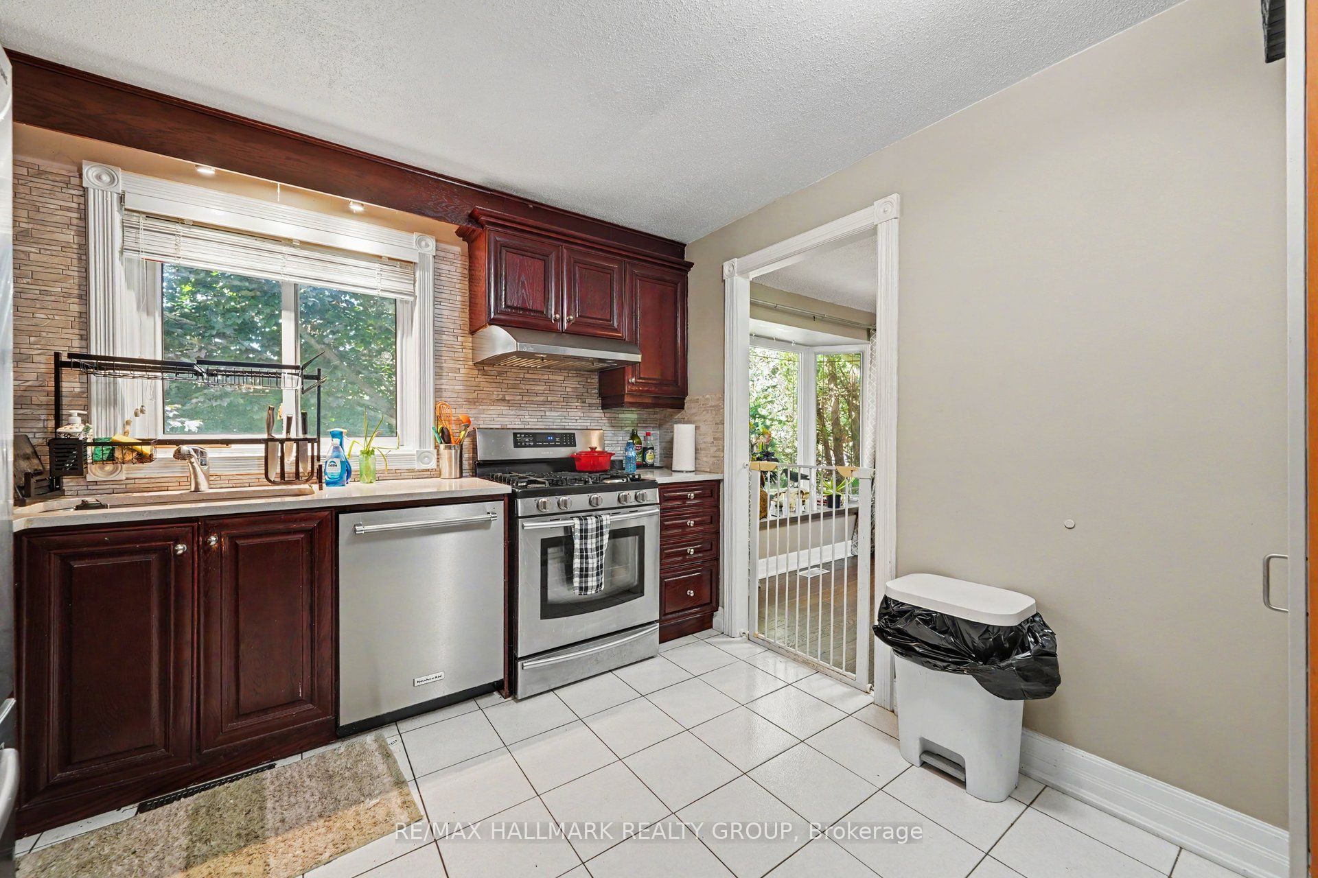 5 Lansfield Way Property Photo 9
