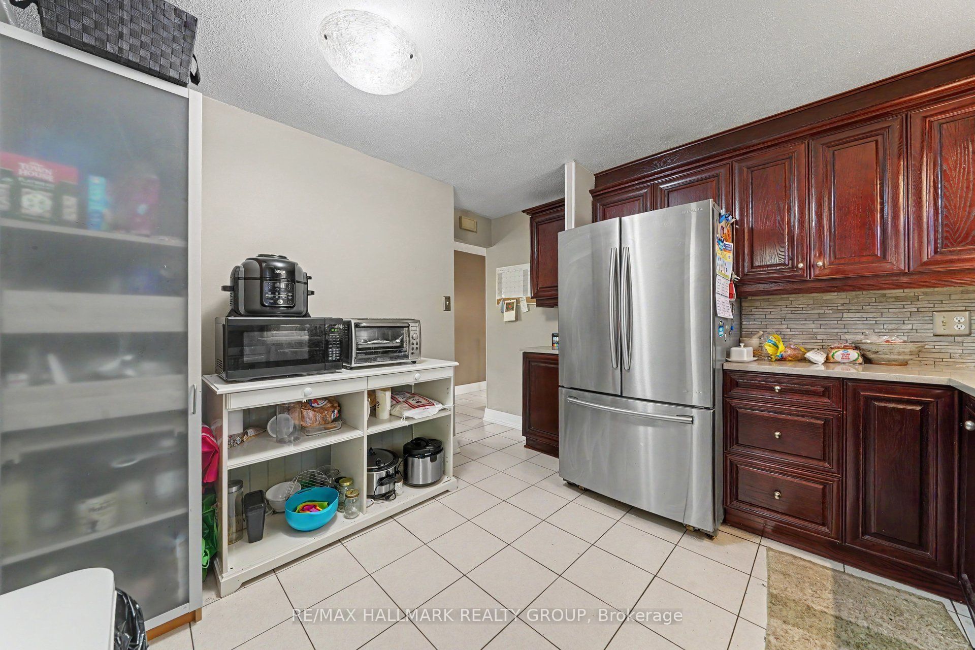 5 Lansfield Way Property Photo 10