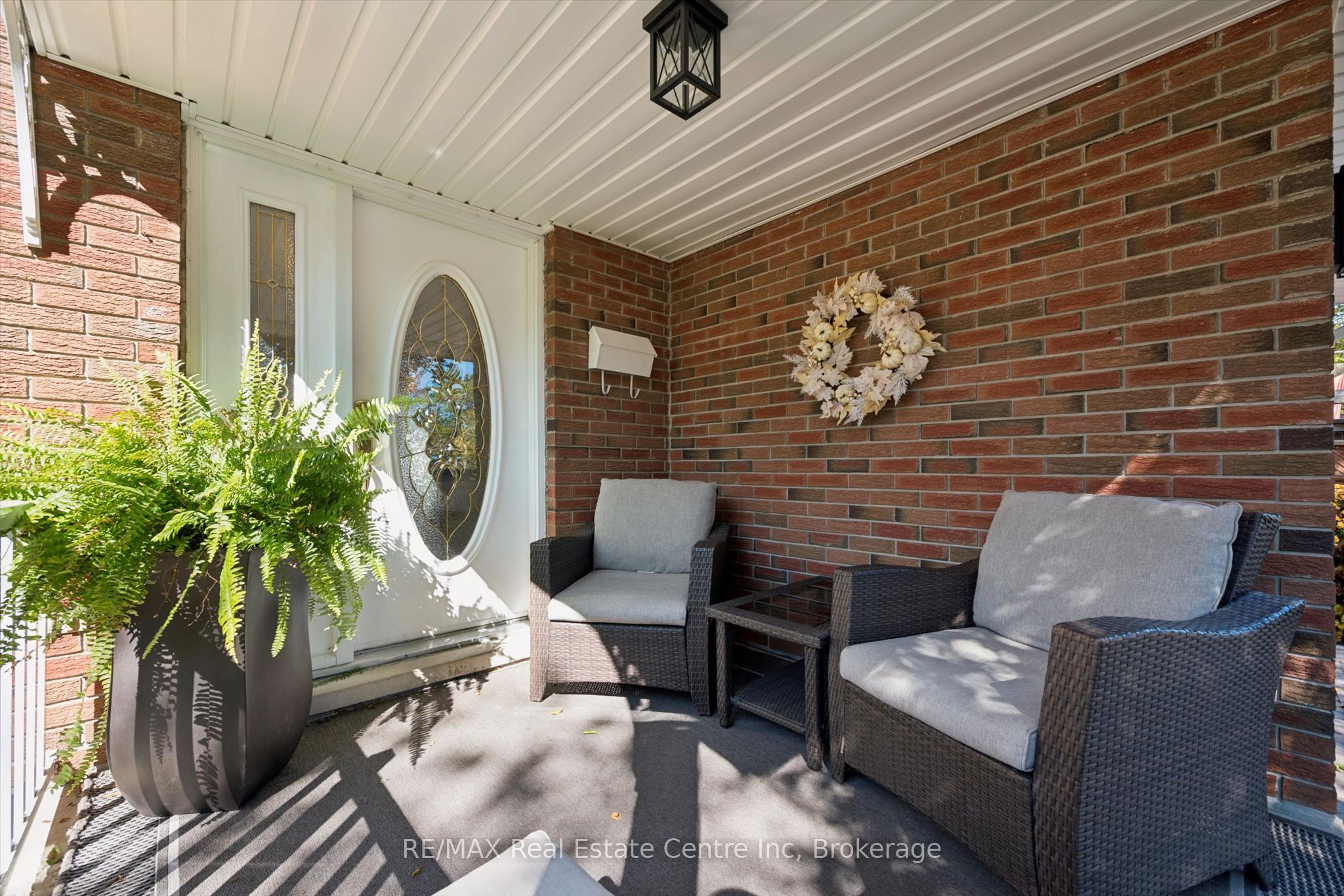 47 Lambert Crescent Property Photo 4