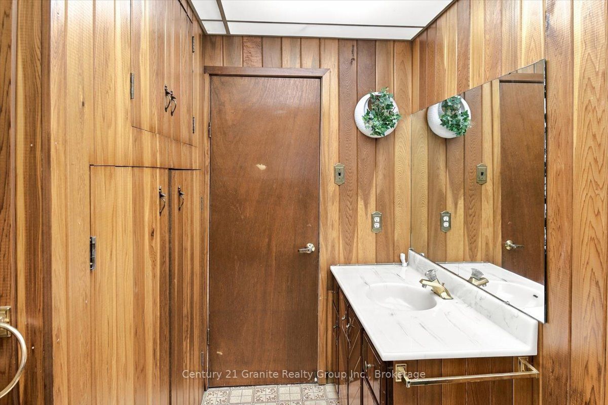 354 Forestview Road N Property Photo 19
