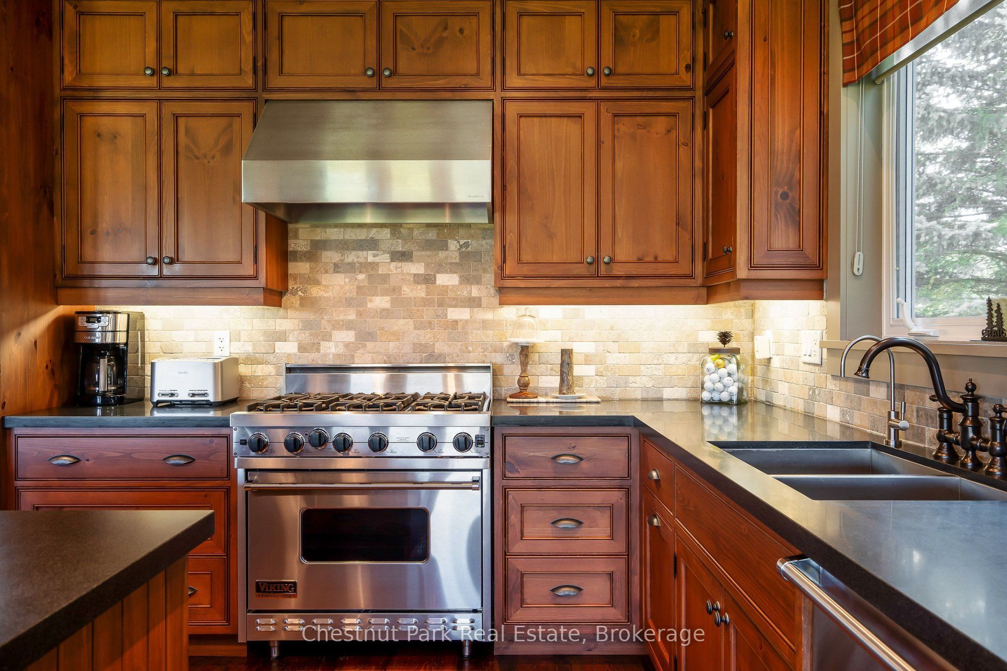 124 Snowbridge Way Property Photo 16