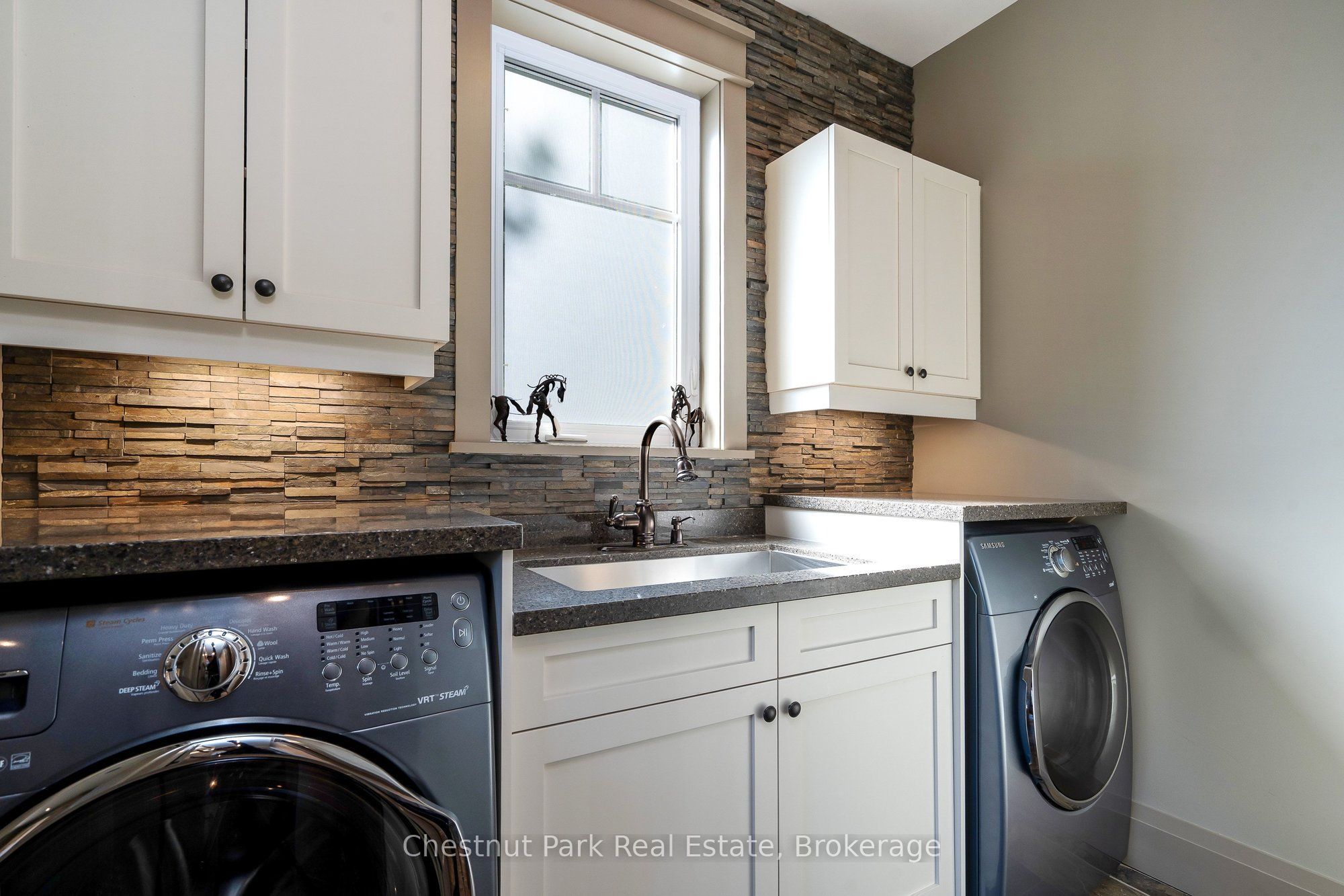 124 Snowbridge Way Property Photo 24