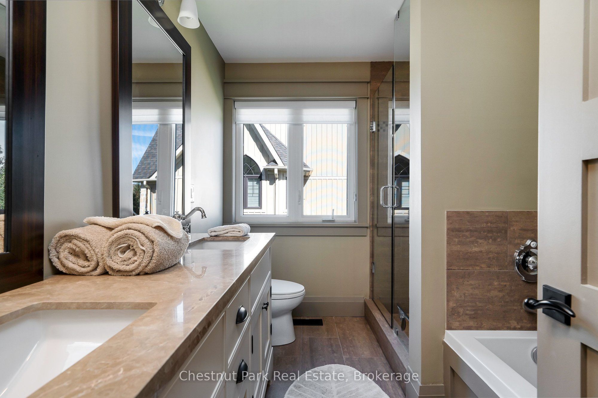 124 Snowbridge Way Property Photo 32