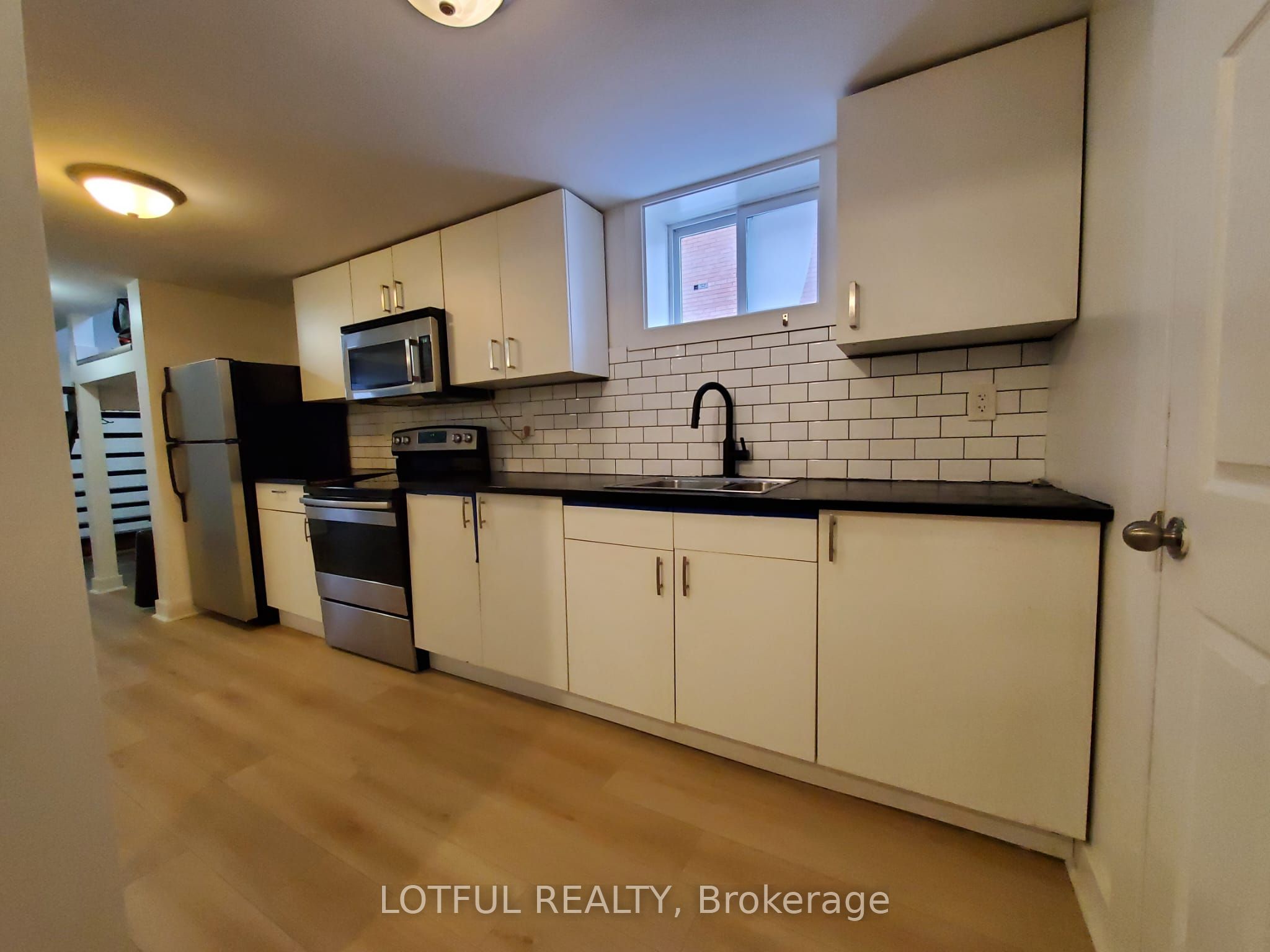 1107 Aldea Avenue 3 Property Photo 4
