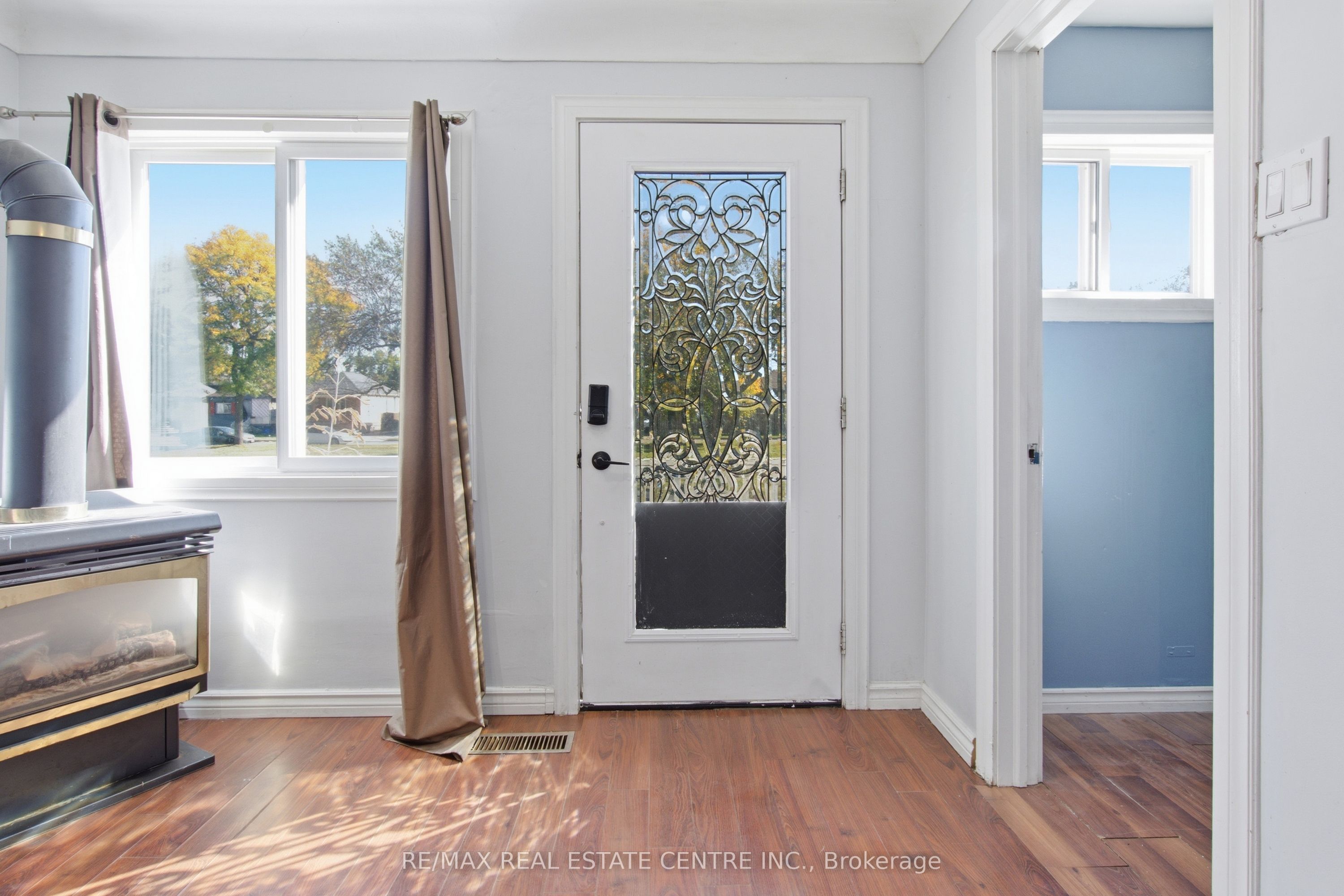 295 Strathearn Avenue Property Photo 4