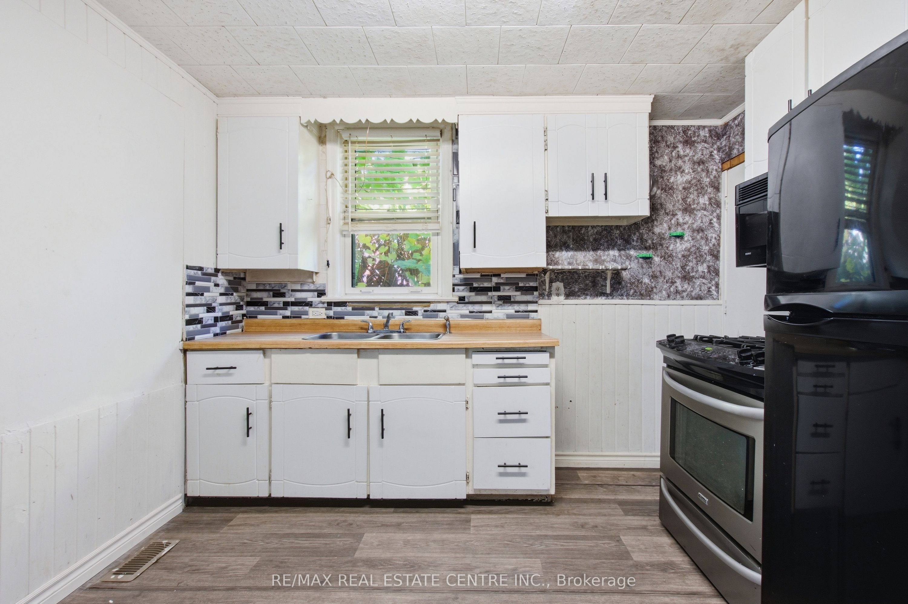 295 Strathearn Avenue Property Photo 15