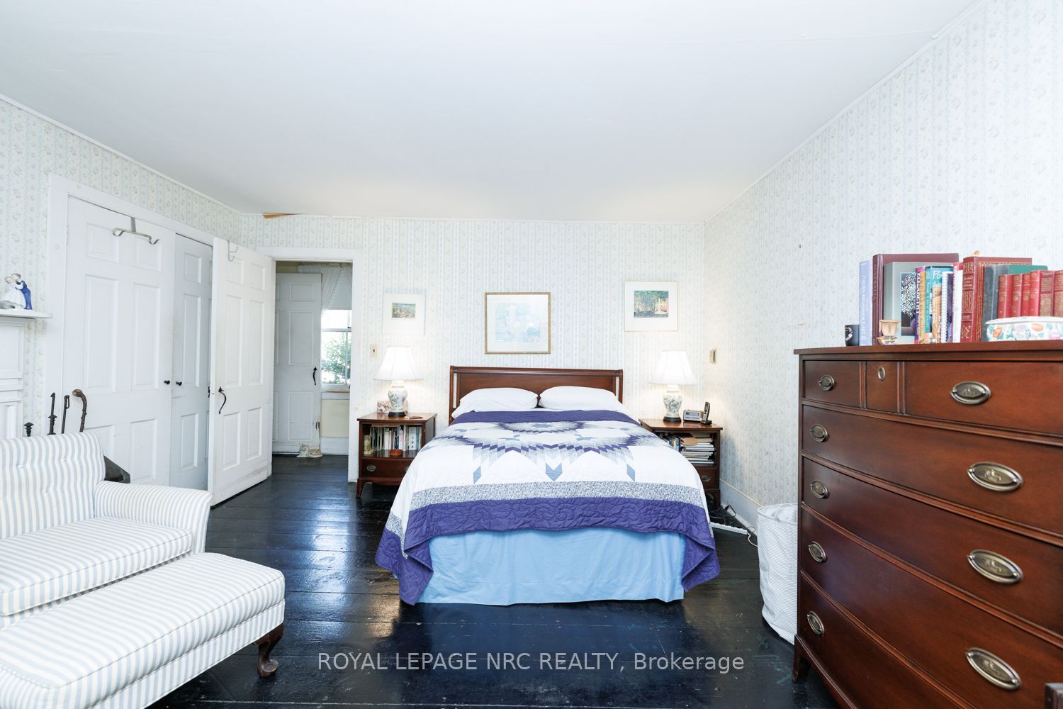 292 Johnson Street S Property Photo 18