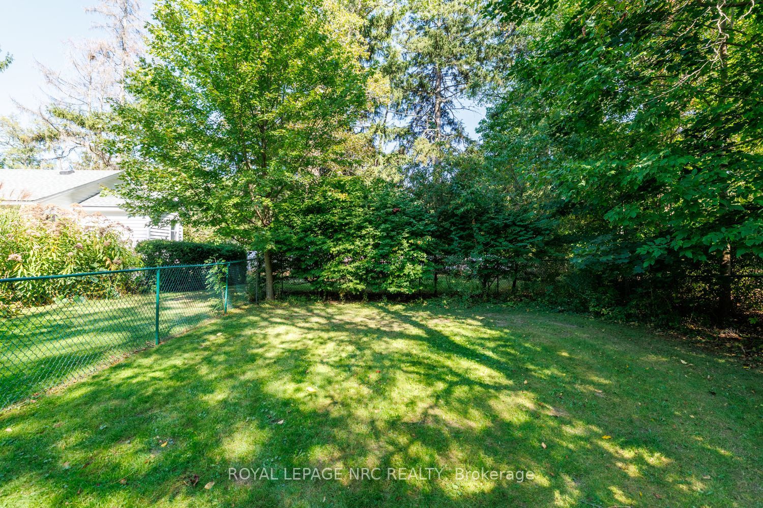 292 Johnson Street S Property Photo 26