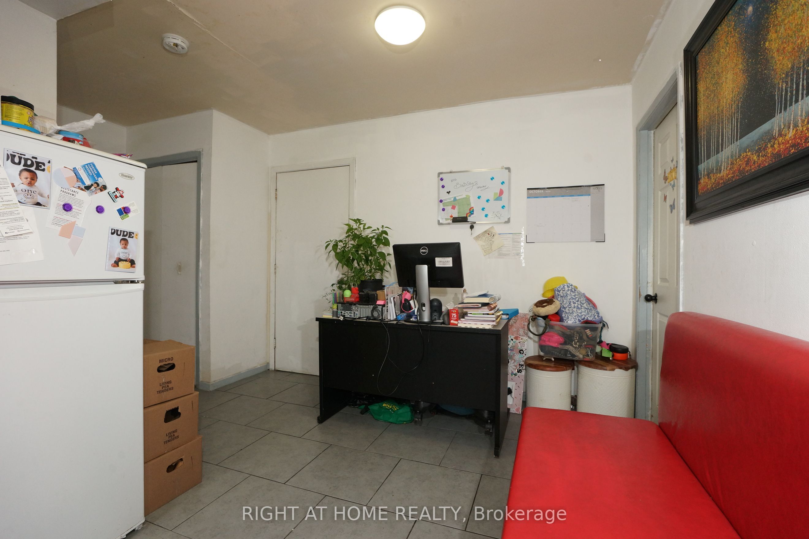 59 Saunby Street N Property Photo 24