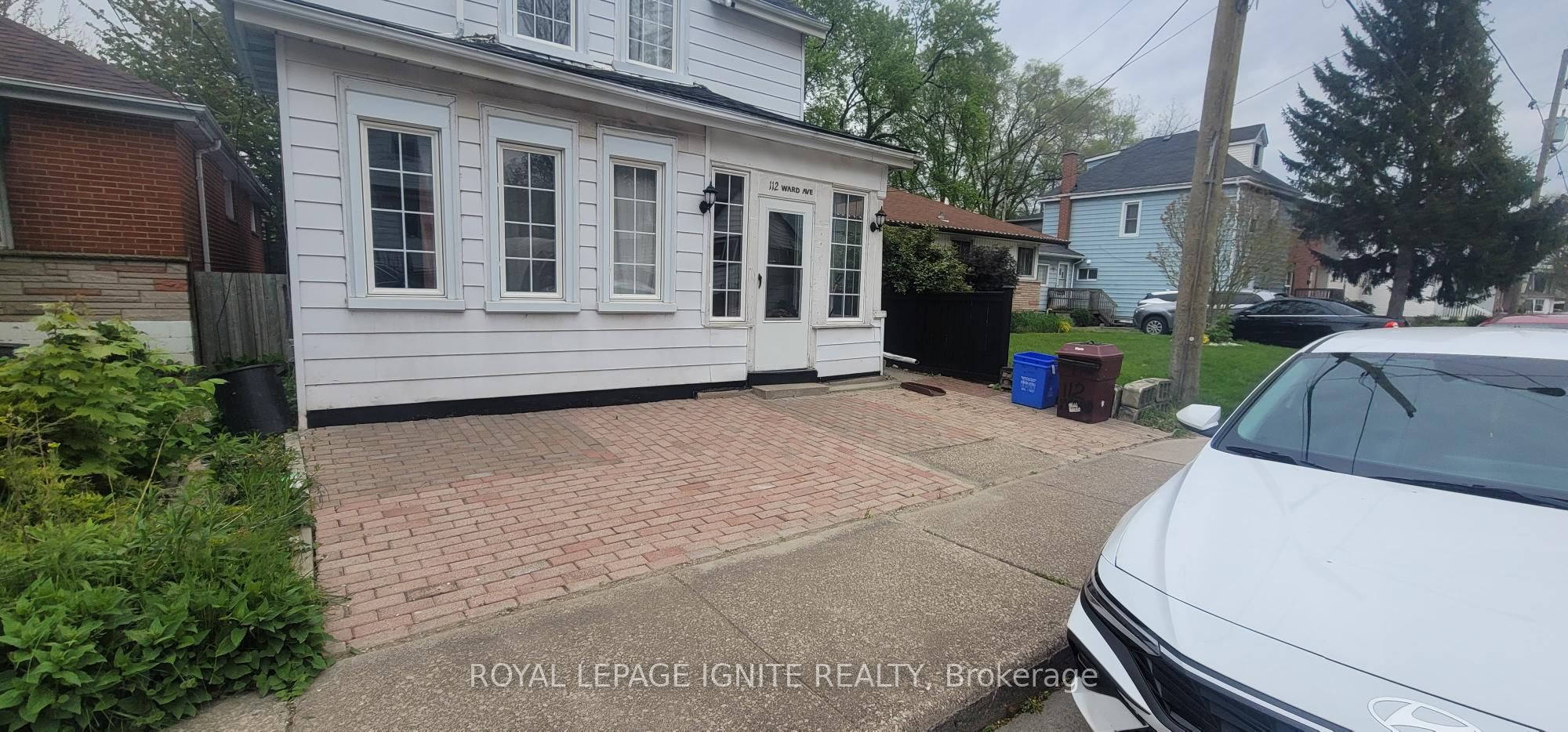 112 Ward Avenue Property Photo 2
