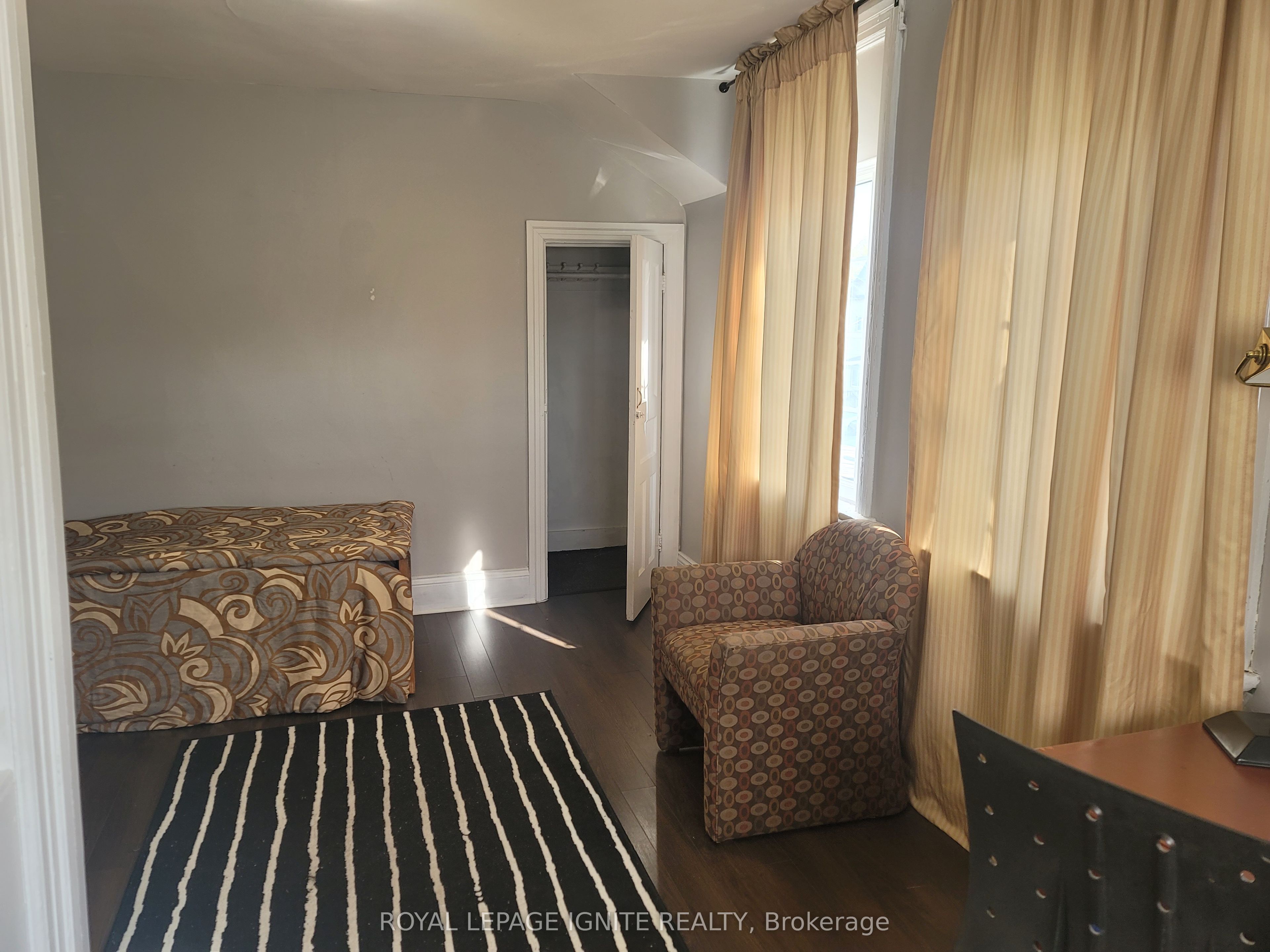 112 Ward Avenue Property Photo 5