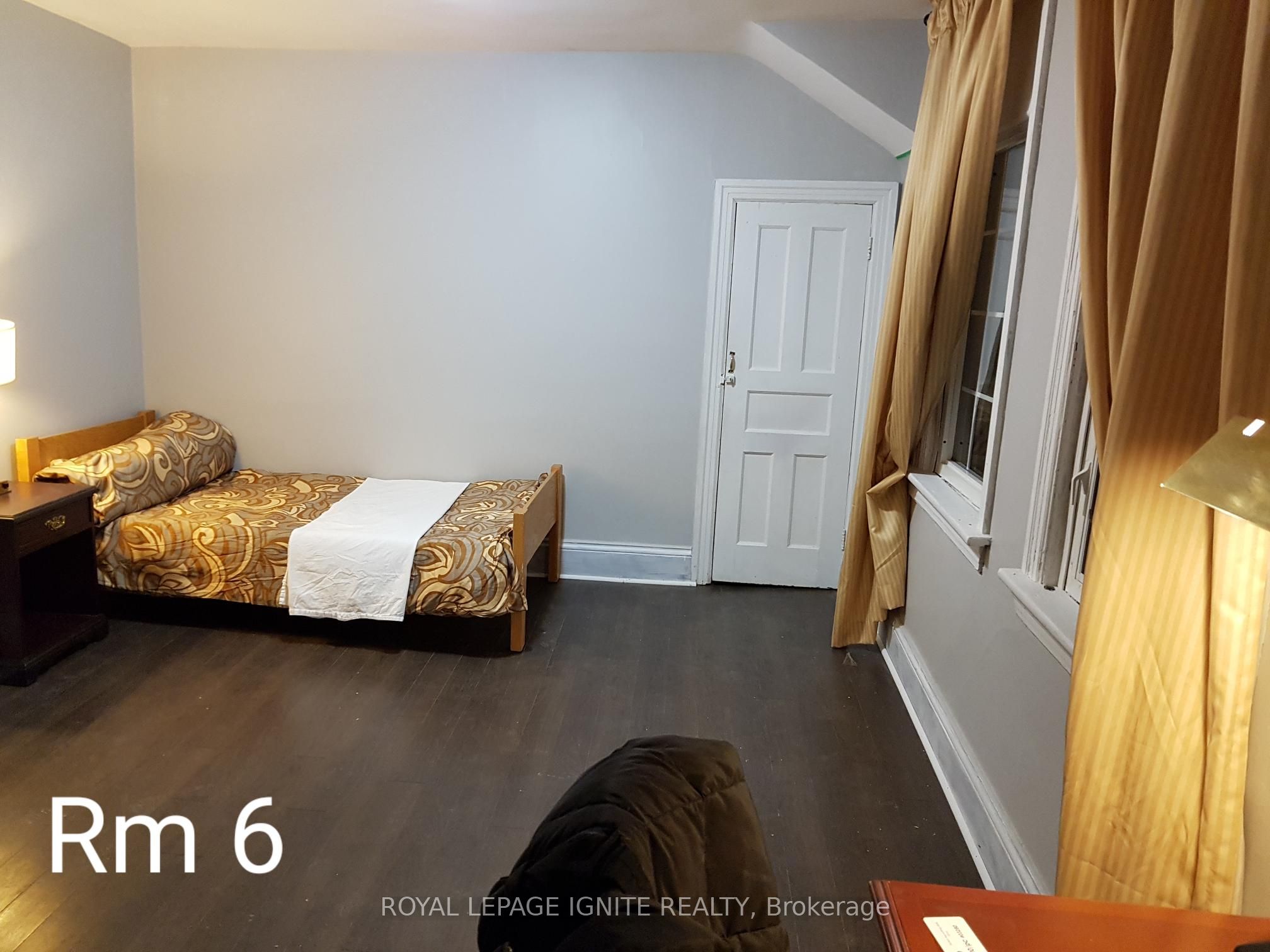 112 Ward Avenue Property Photo 9