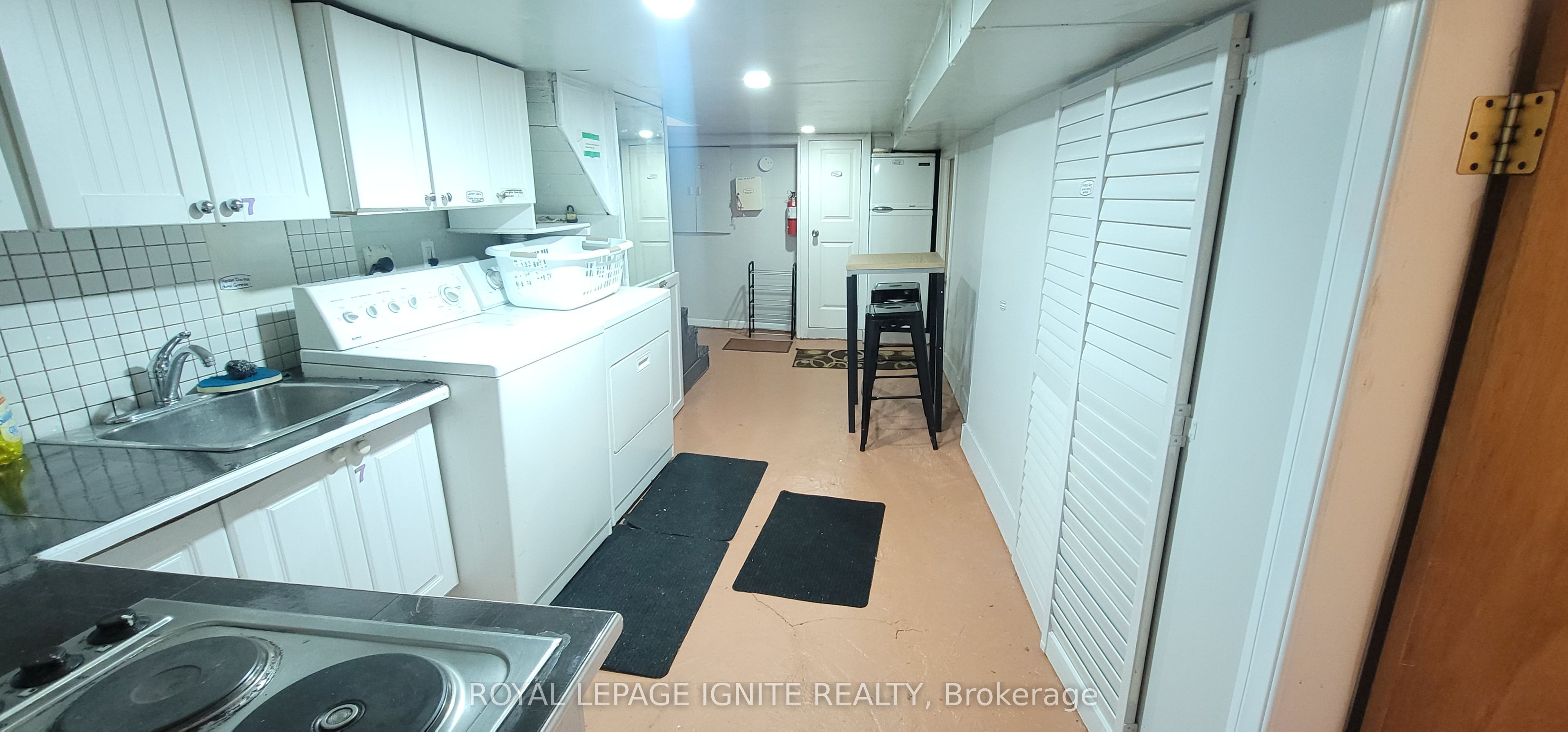 112 Ward Avenue Property Photo 14