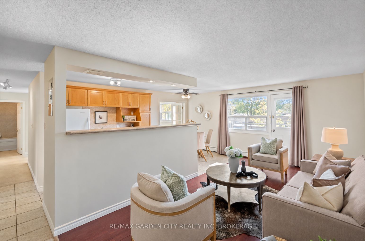 264 Oakdale Avenue 211 Property Photo 1
