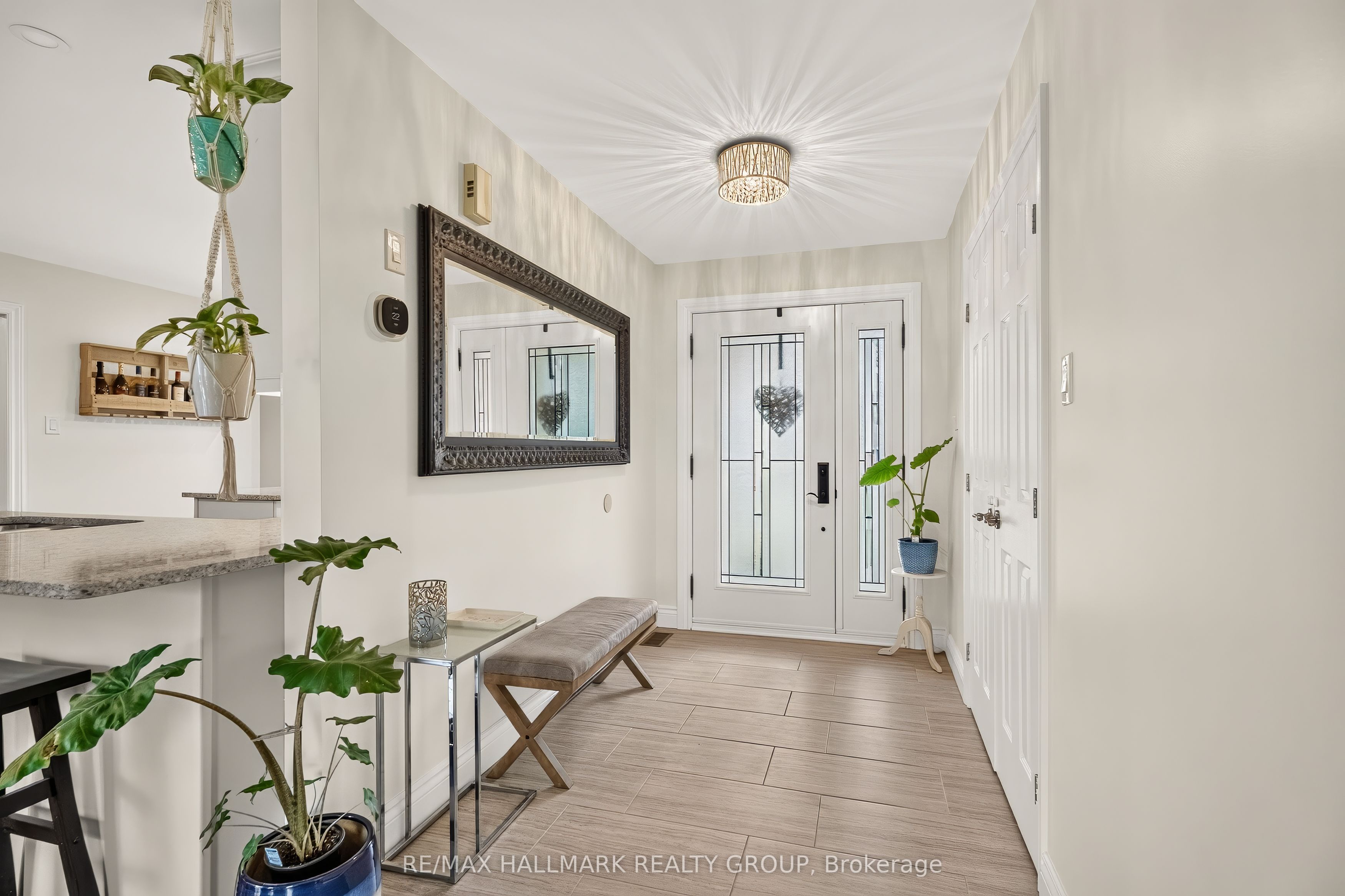 101 Queen Charlotte Street Property Photo 5